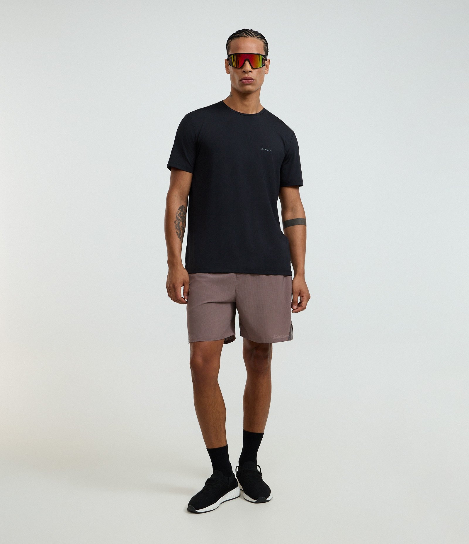 Camiseta Esportiva Regular com Tecnologia Dry e Estampa Localizada Preto 2