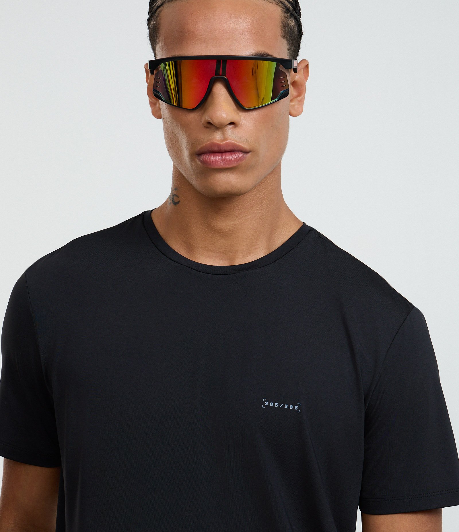 Camiseta Esportiva Regular com Tecnologia Dry e Estampa Localizada Preto 4