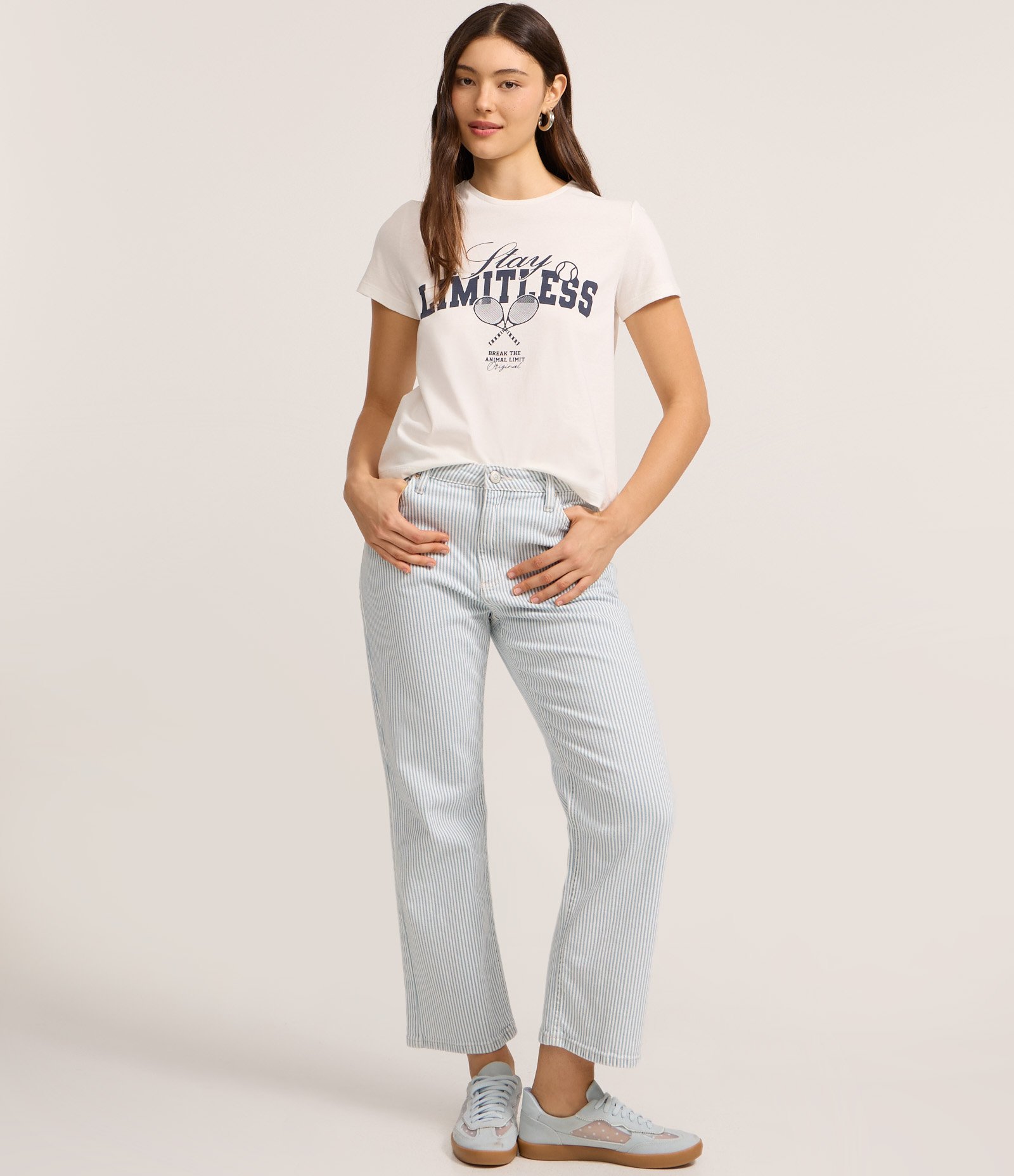 Camiseta T-Shirt em Algodão com Estampa Lettering Branco 2