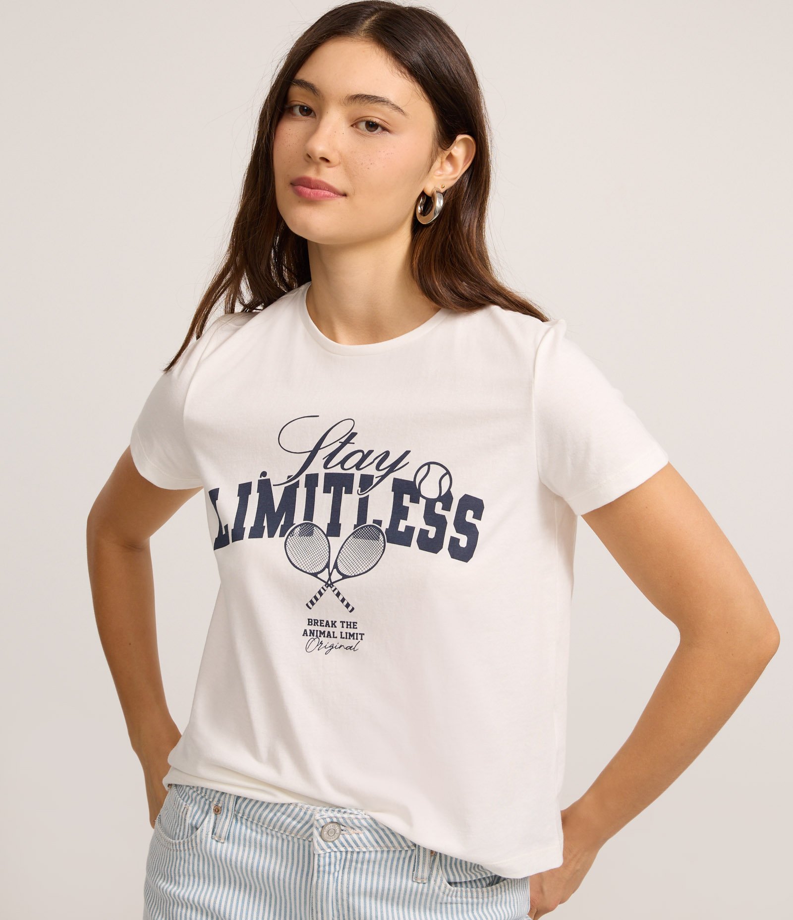 Camiseta T-Shirt em Algodão com Estampa Lettering Branco 3