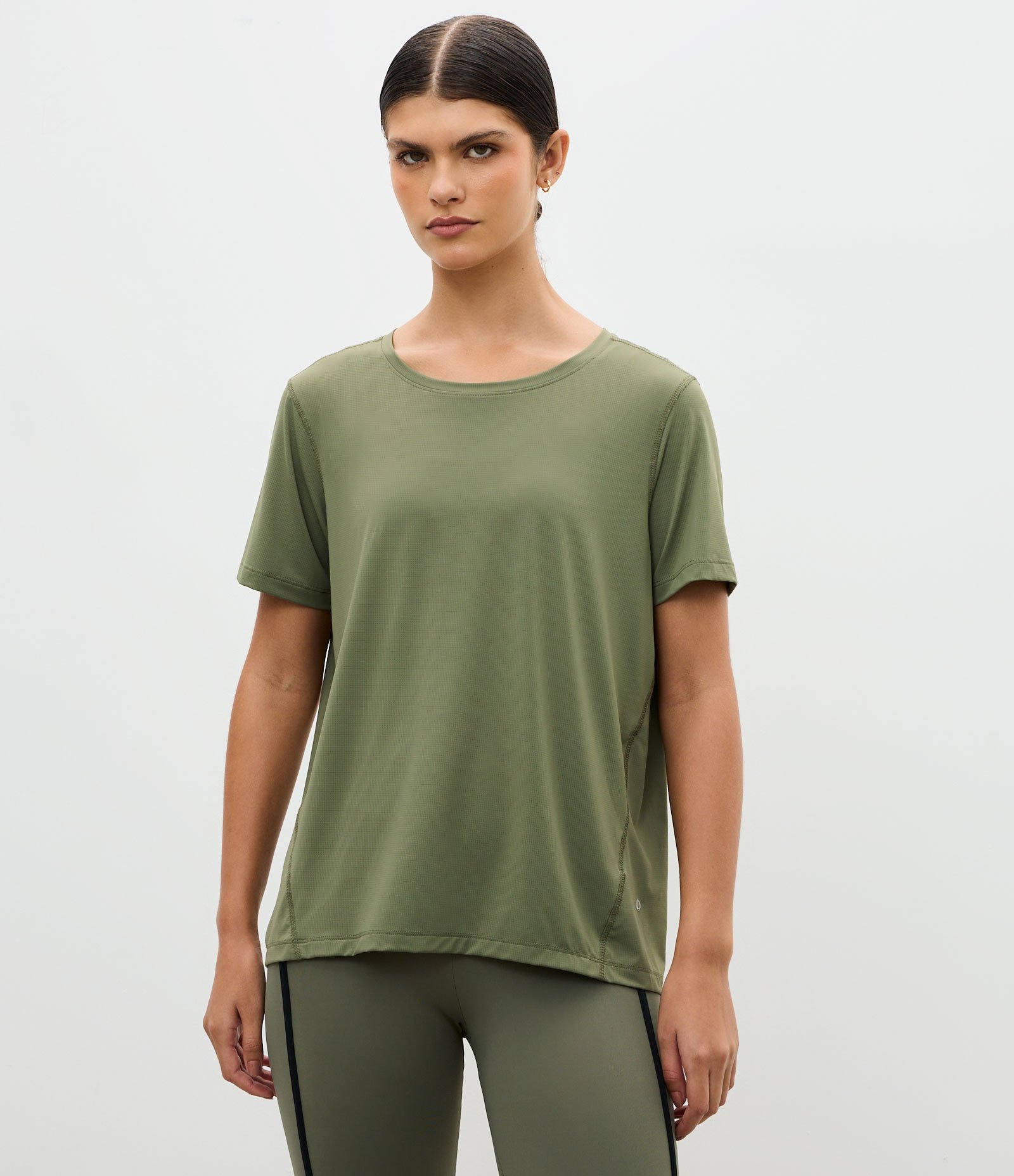 Camiseta Esportiva Manga Curta em Poliamida Verde 1