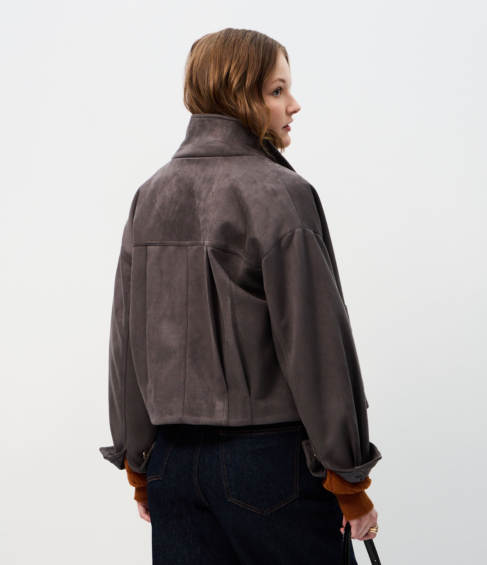 Jaqueta Estruturada em Suede com Bolsos Frontais Cinza 4