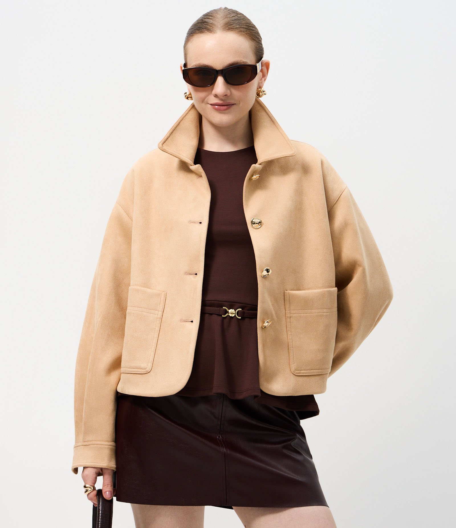 Jaqueta Estruturada em Suede com Bolsos Frontais Bege 2