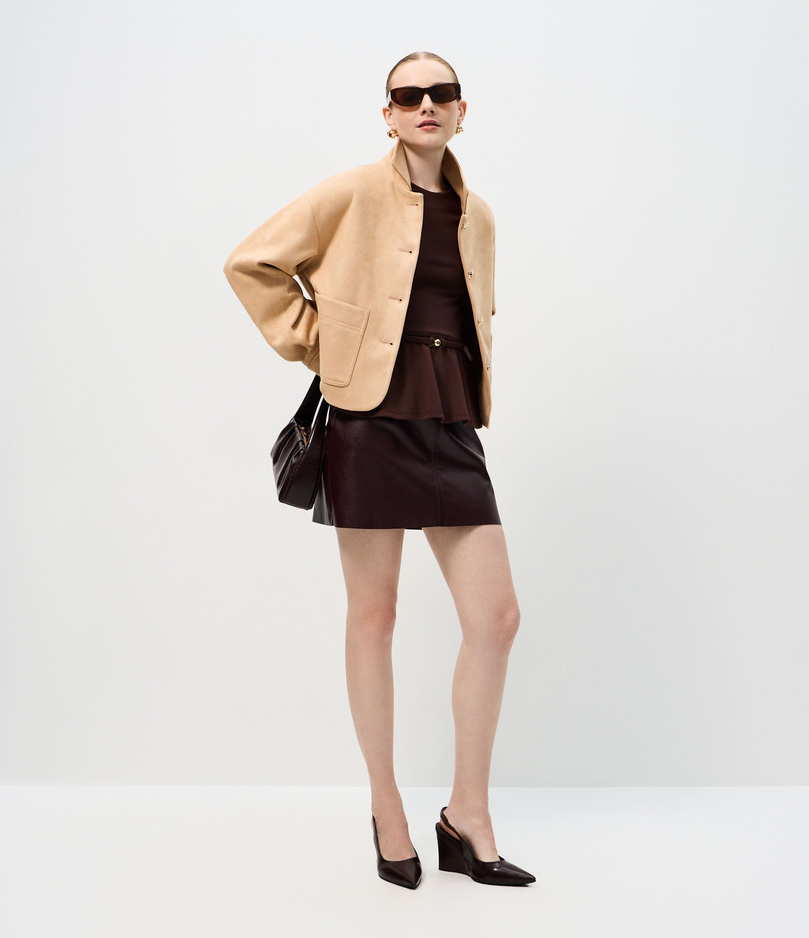 Jaqueta Estruturada em Suede com Bolsos Frontais Bege 3