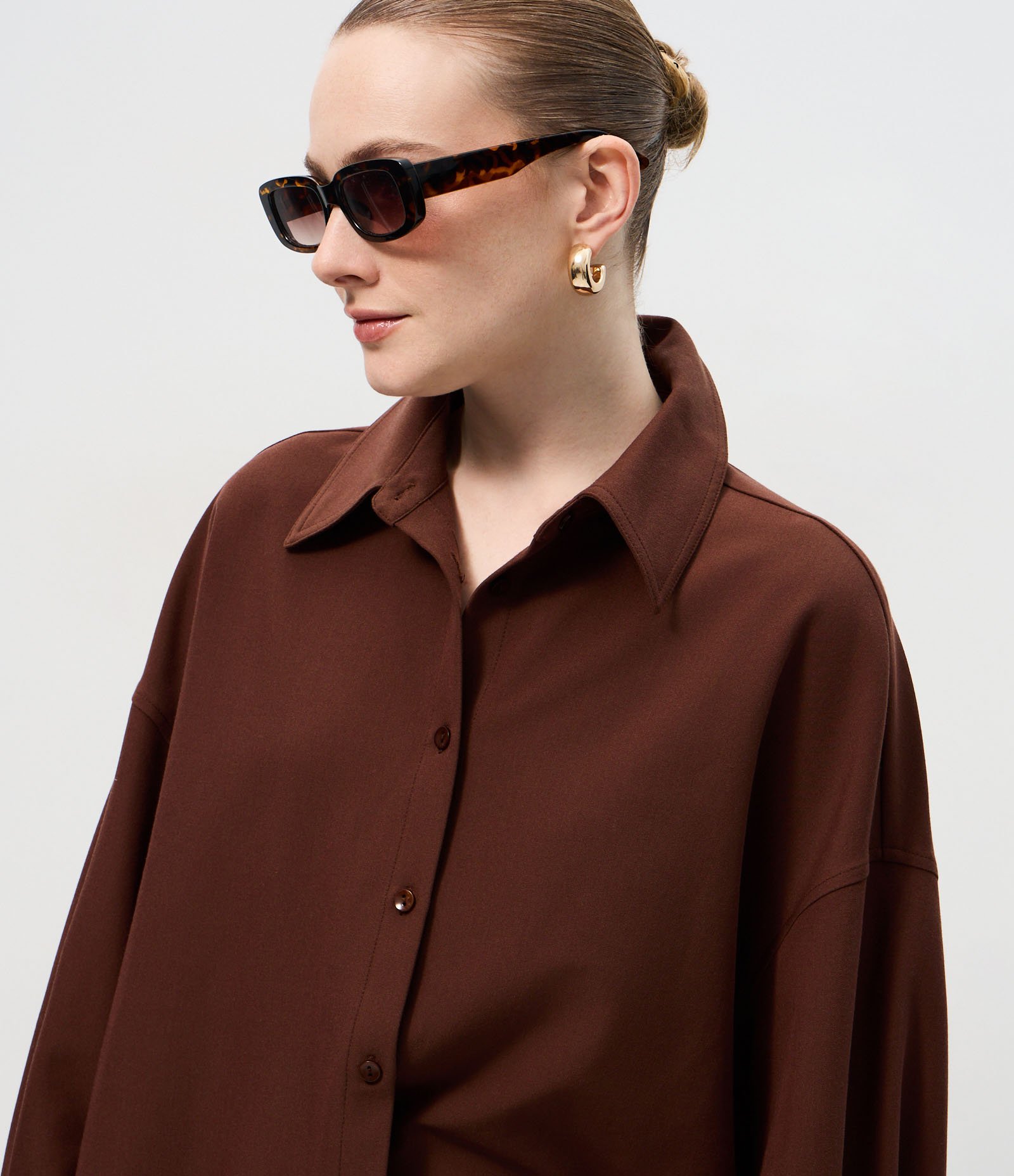 Camisa Oversized Alfaiatada com Punho Largo Marrom 3