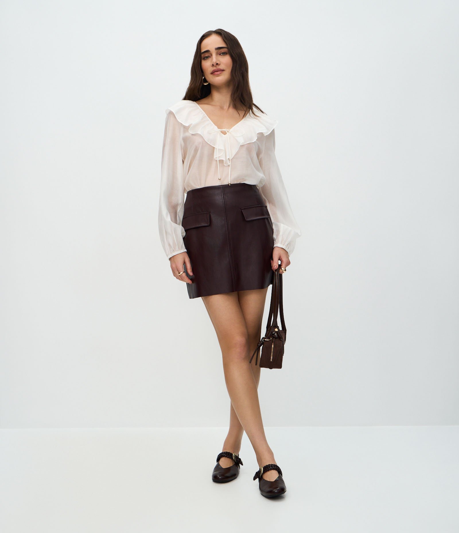 Bata com Babados Amplos e Amarração Frontal Branco 2
