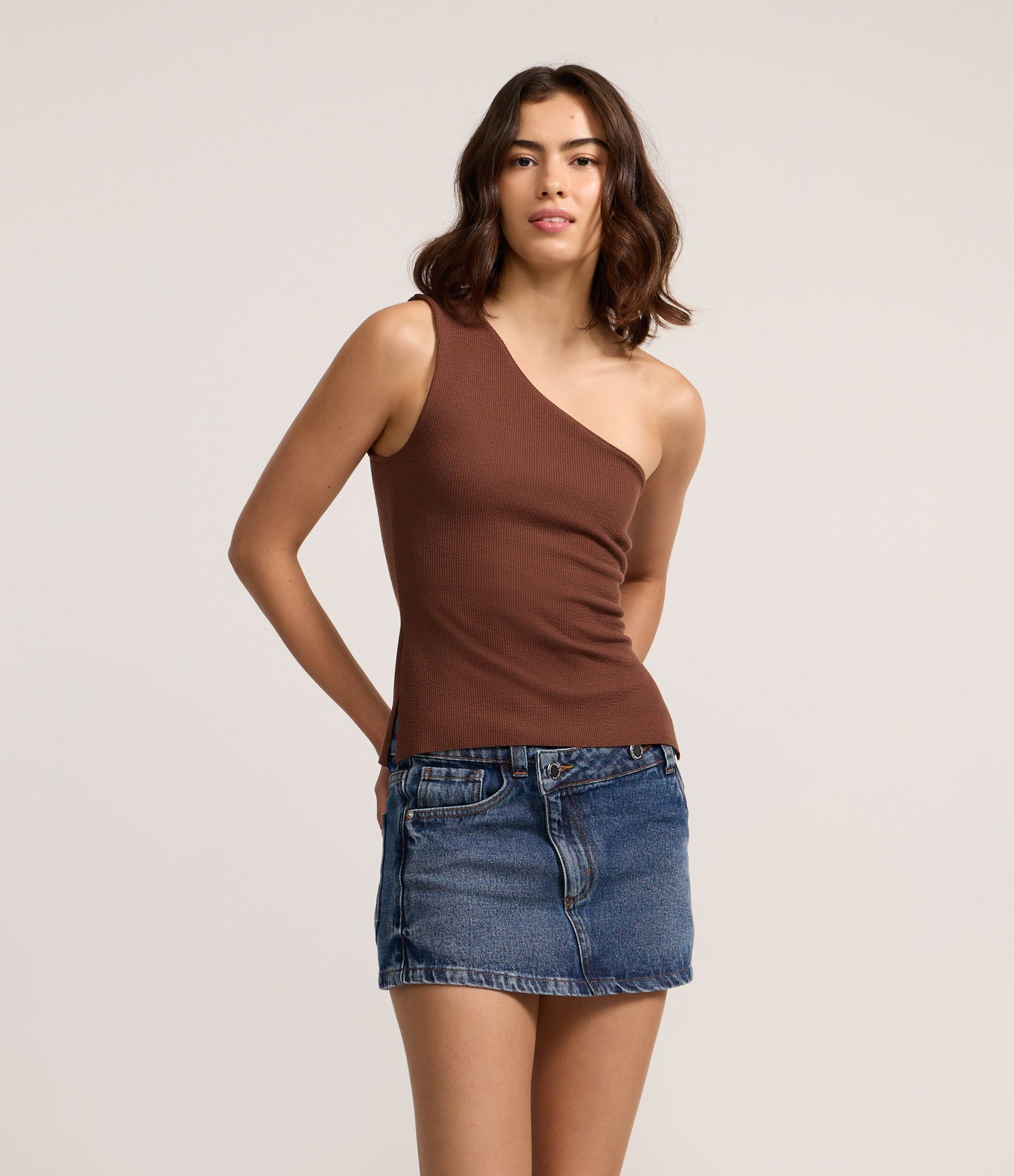 Minissaia em Jeans com Cós Transpassado e Bolsos Médio 2