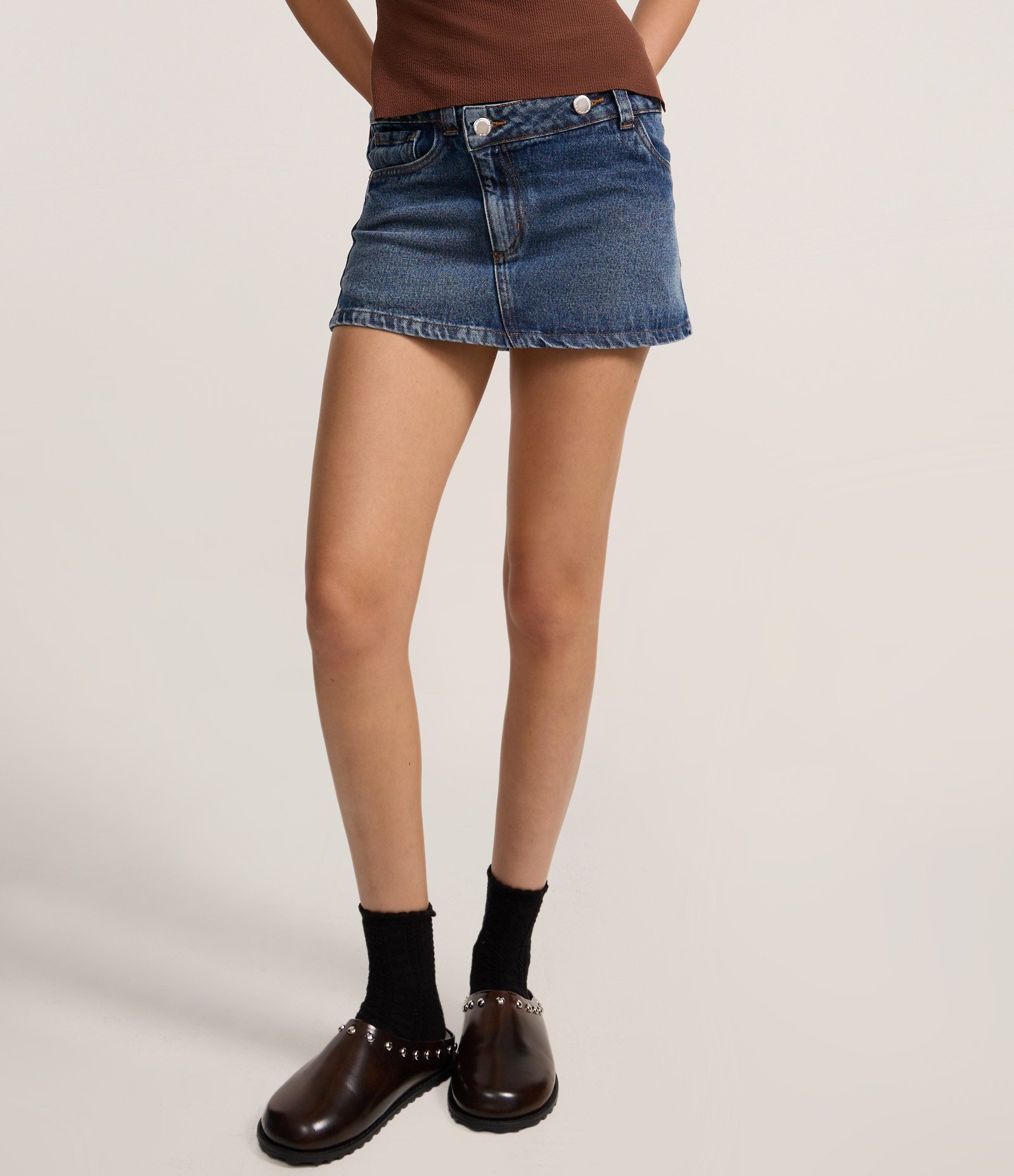 Minissaia em Jeans com Cós Transpassado e Bolsos Médio 3