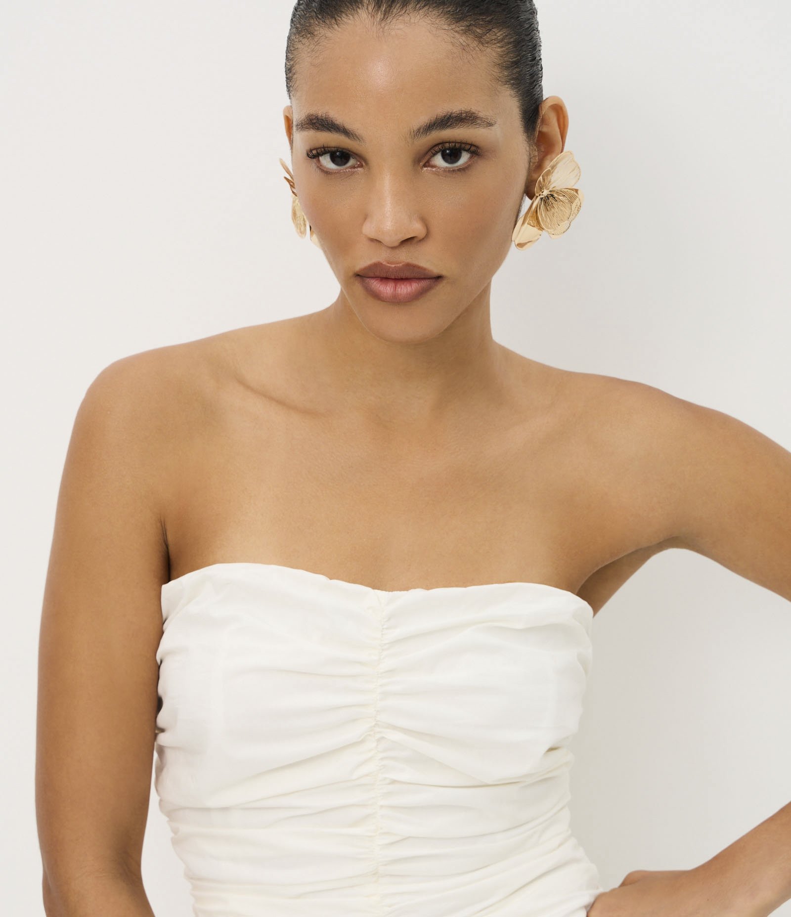 Vestido Balonê Curto em Tricoline com Franzidos Branco 3