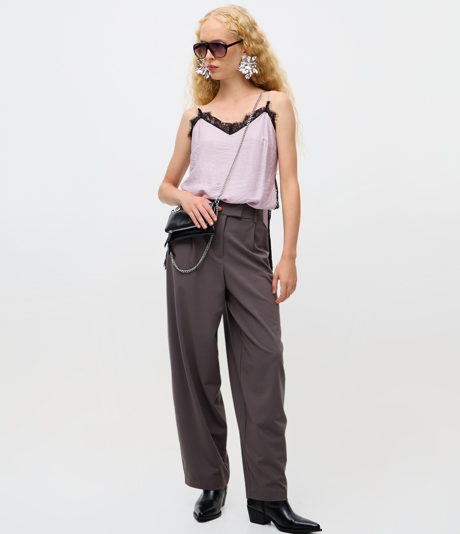 Blusa de Alça em Crepe com Detalhe de Renda Roxo 2