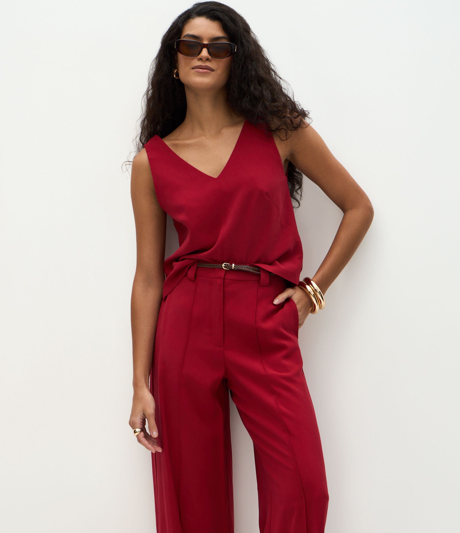 Calça Reta Pantacourt com Cinto Fino Vermelho 2
