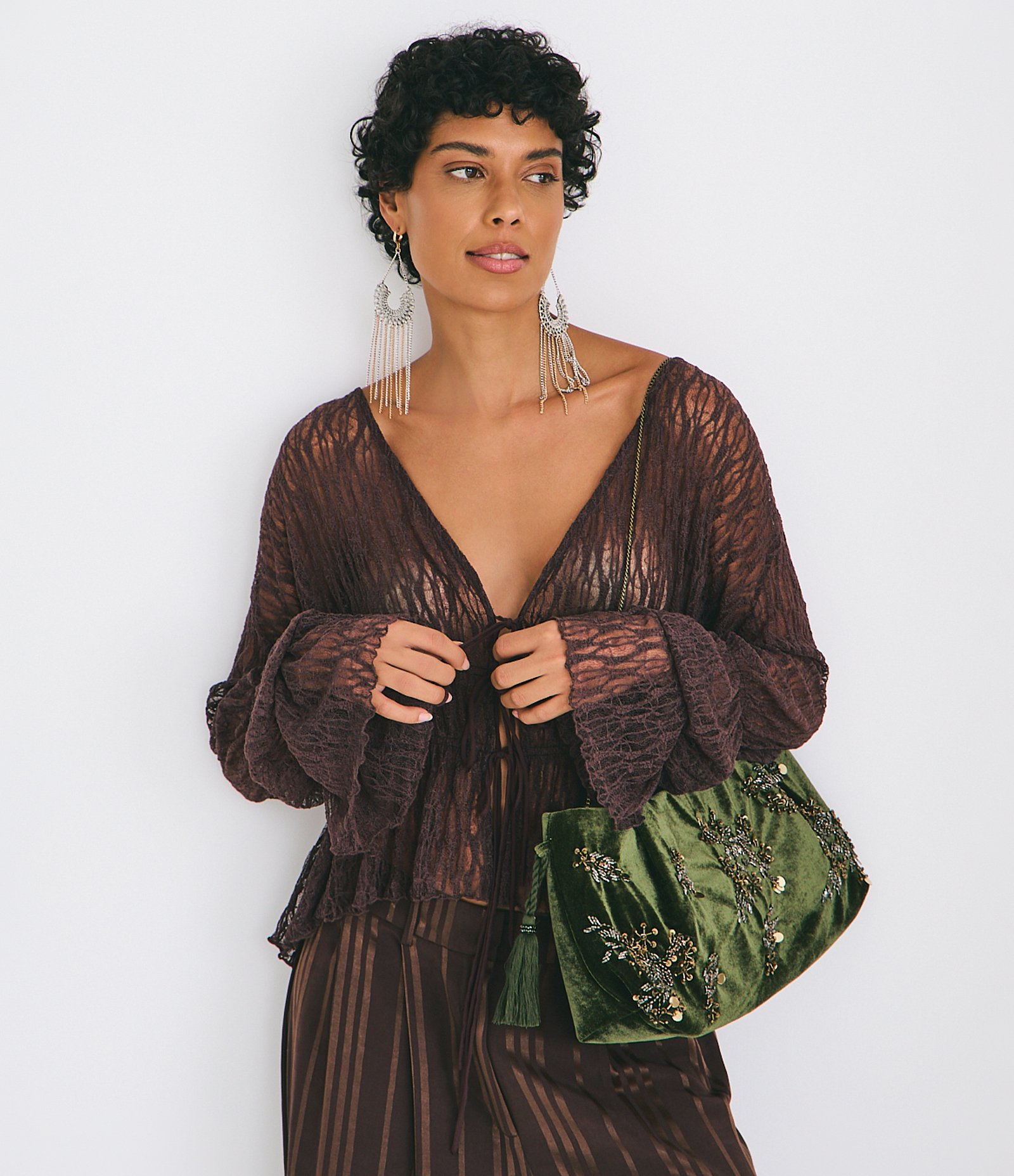 Blusa Renda Texturizada com Lacinhos e Manga Longa Marrom 1