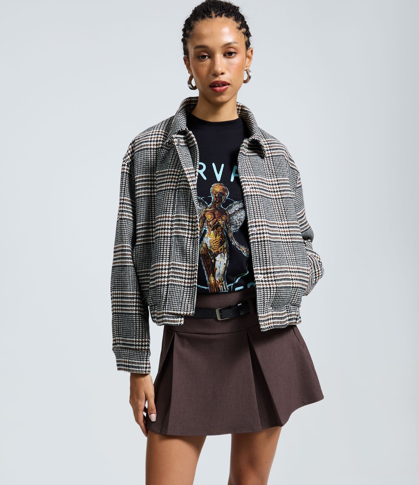 Short Saia Alfaiatado com Cinto e Plissado Marrom 2