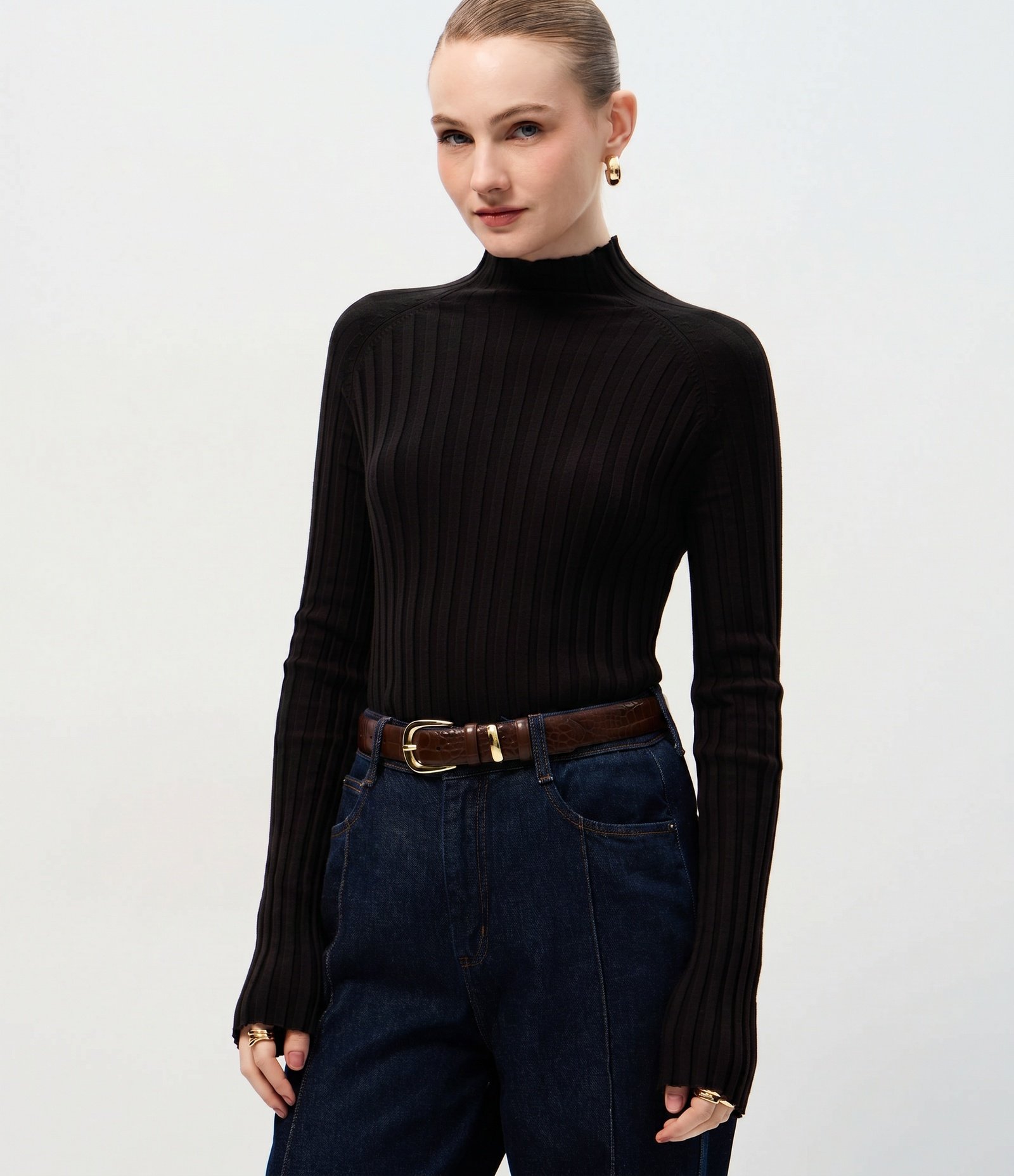 Blusa em Tricô com Gola Alta e Manga Longa Preto 4