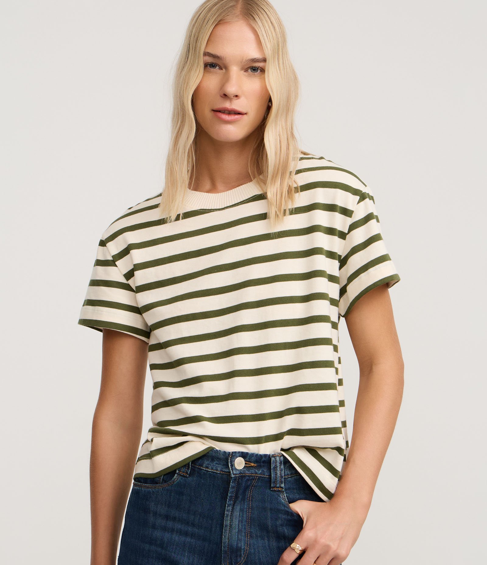 Camiseta Slim em Algodão Listrado com Gola Redonda Verde/Bege 1