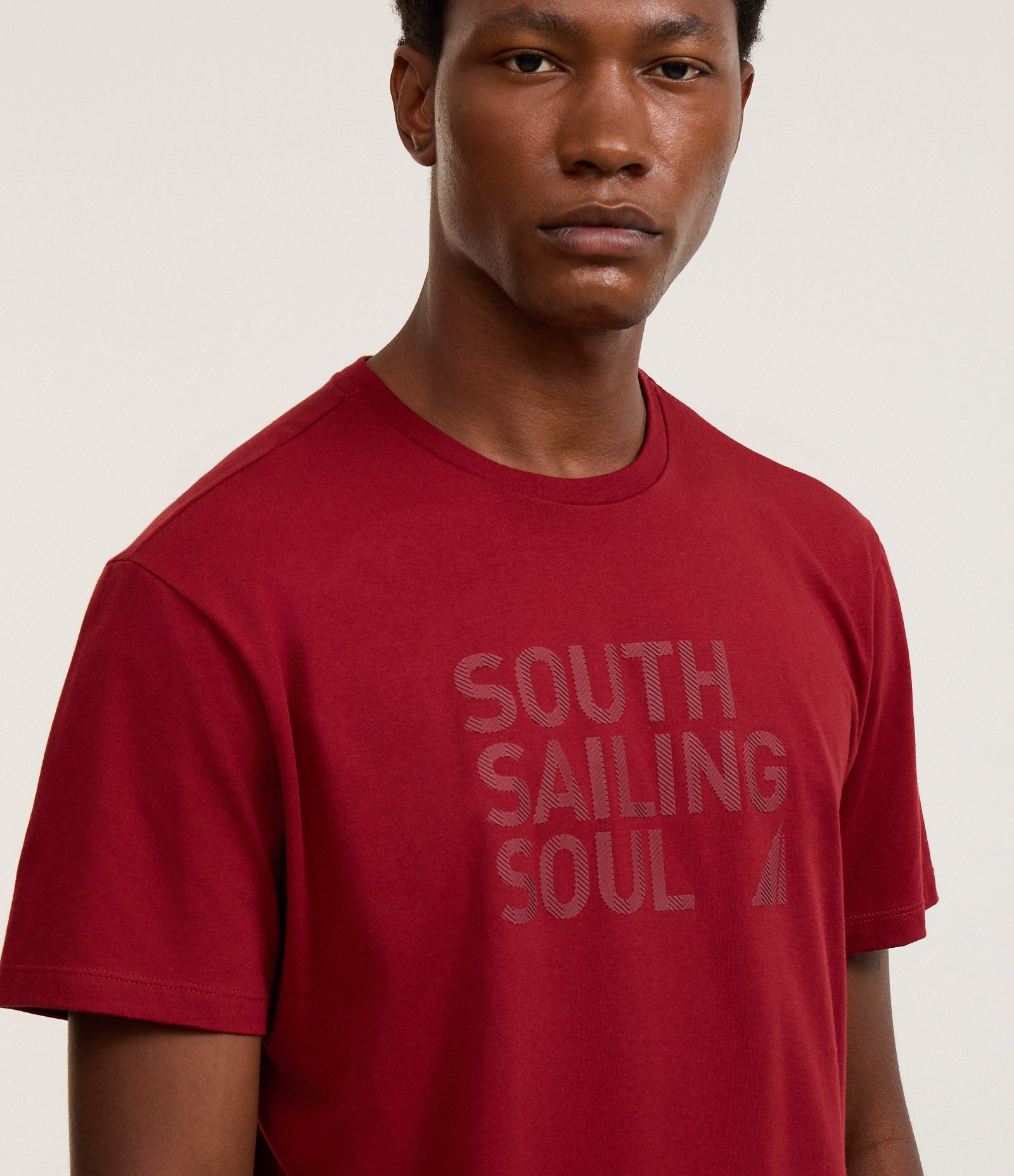 Camiseta Comfort em Algodão com Estampa South Sailing Soul Vermelho 3