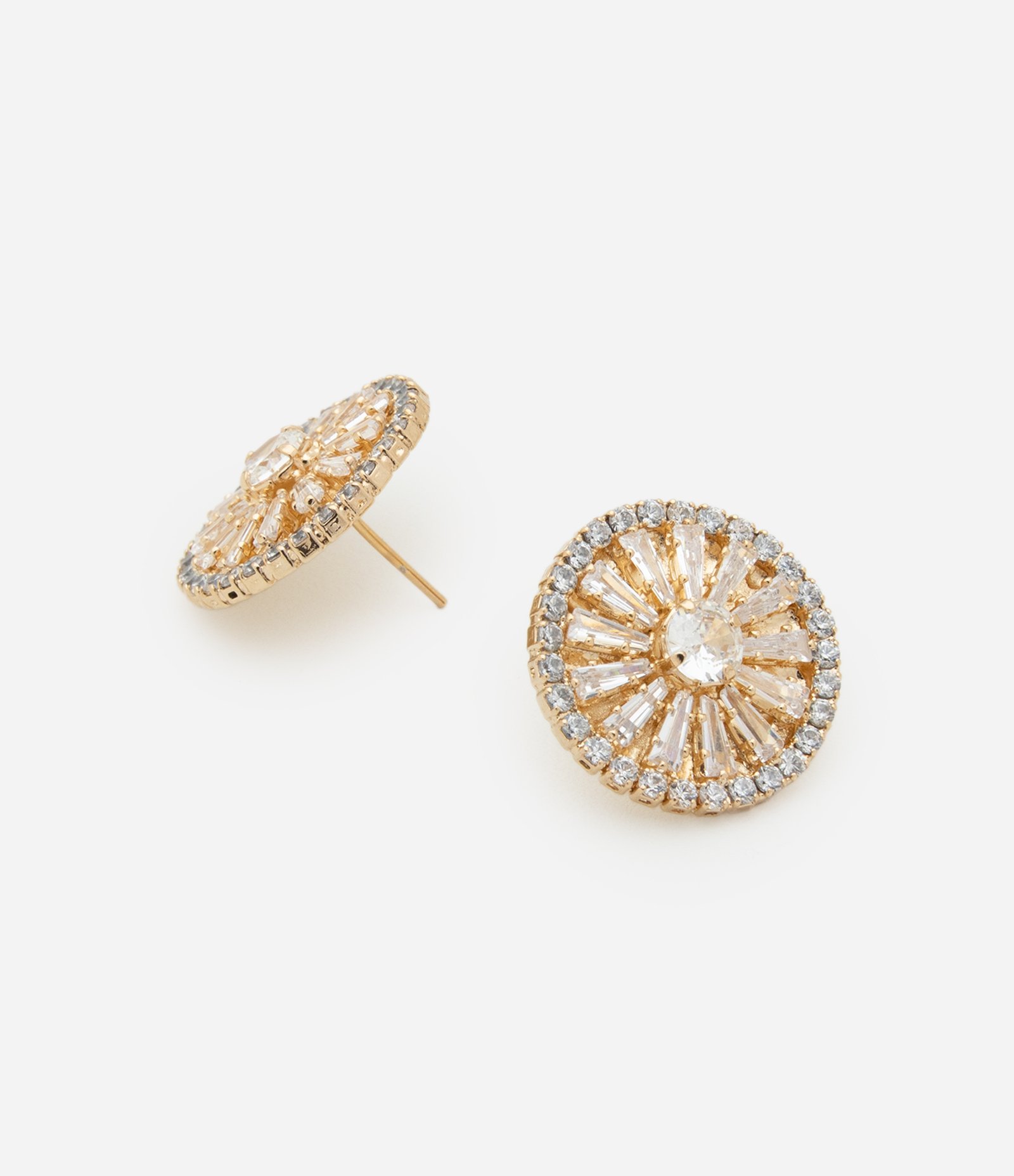 Brinco Botão Redondo com Zircônias Dourado 2