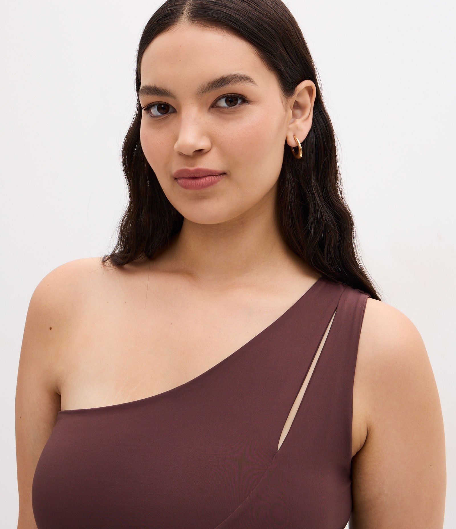 Blusa Ombro Só em Poliamida com Cut Out Marrom 3