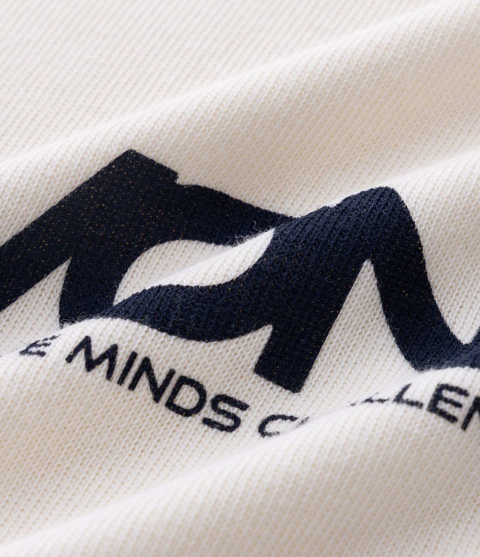 Camiseta Boxy Esportiva em Algodão com Gola Polo Contrastante e Estampa Wonder Off White 3