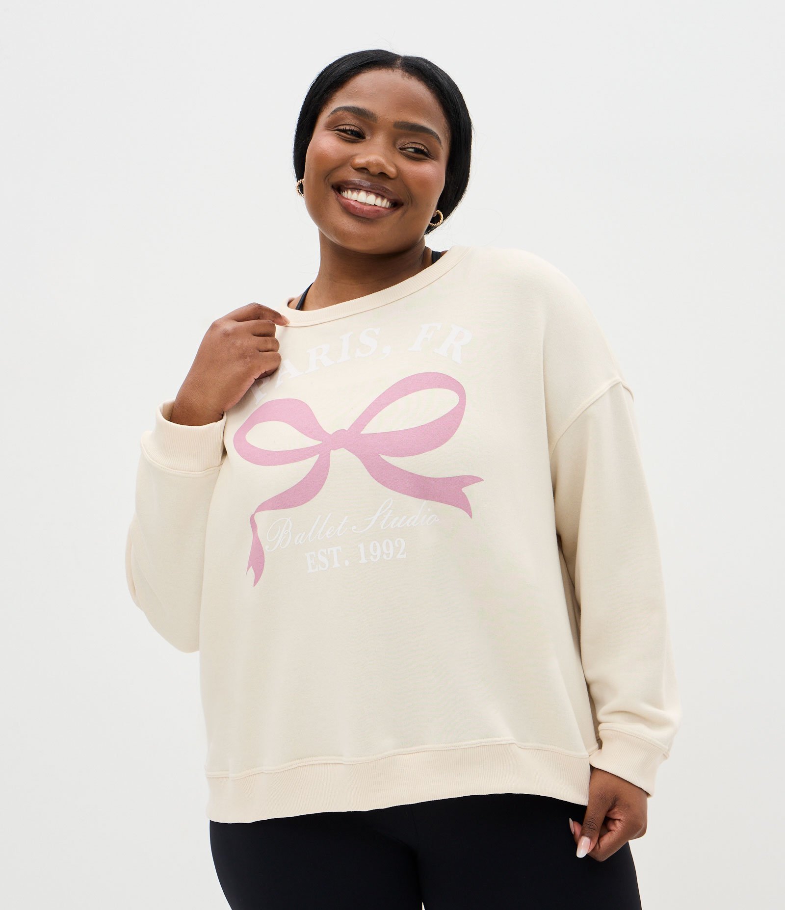 Blusão em Moletom com Estampa de Laço Curve & Plus Size Bege 1