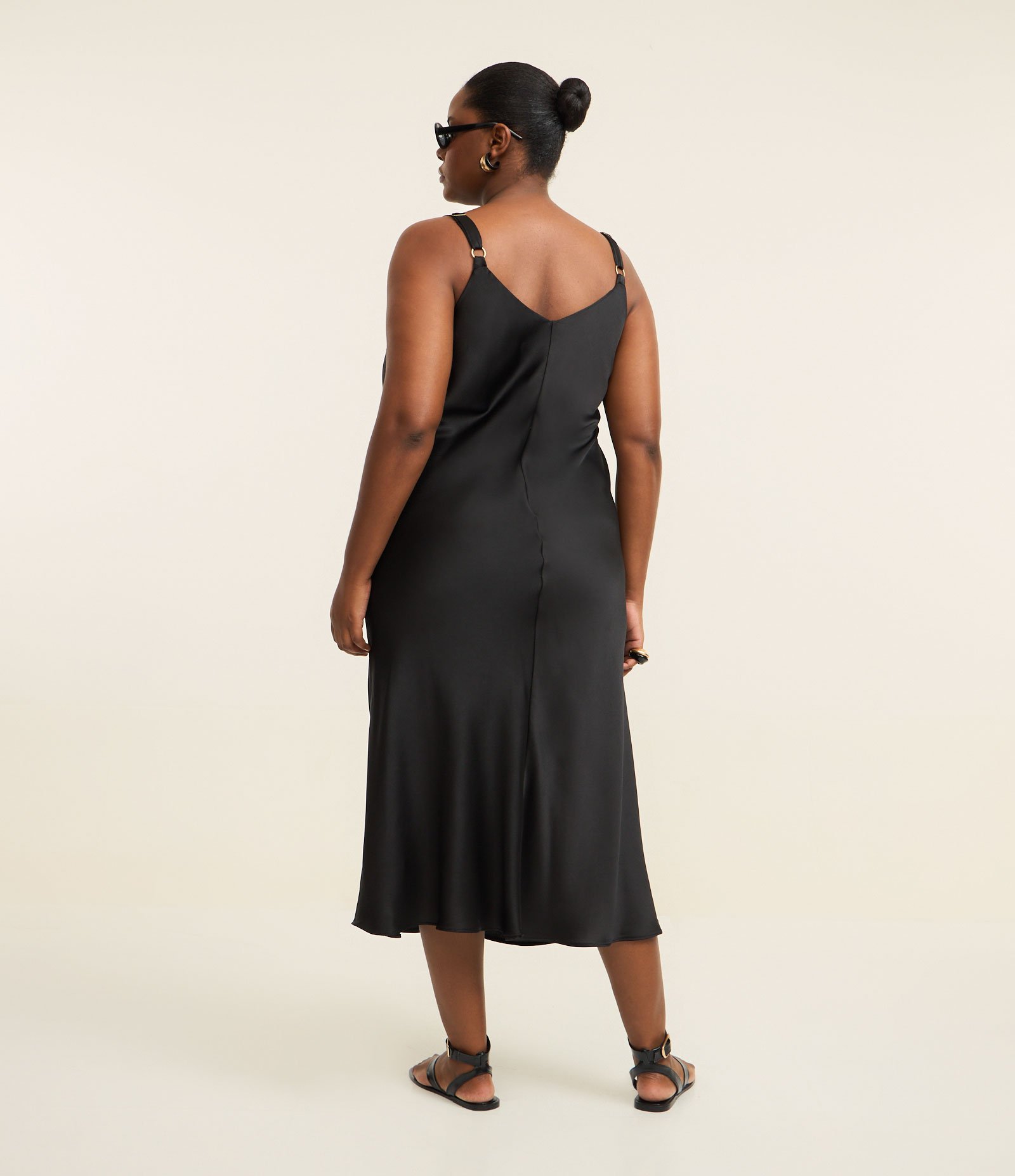 Vestido Midi em Cetim com Alça Fina Curve & Plus Size Preto 3