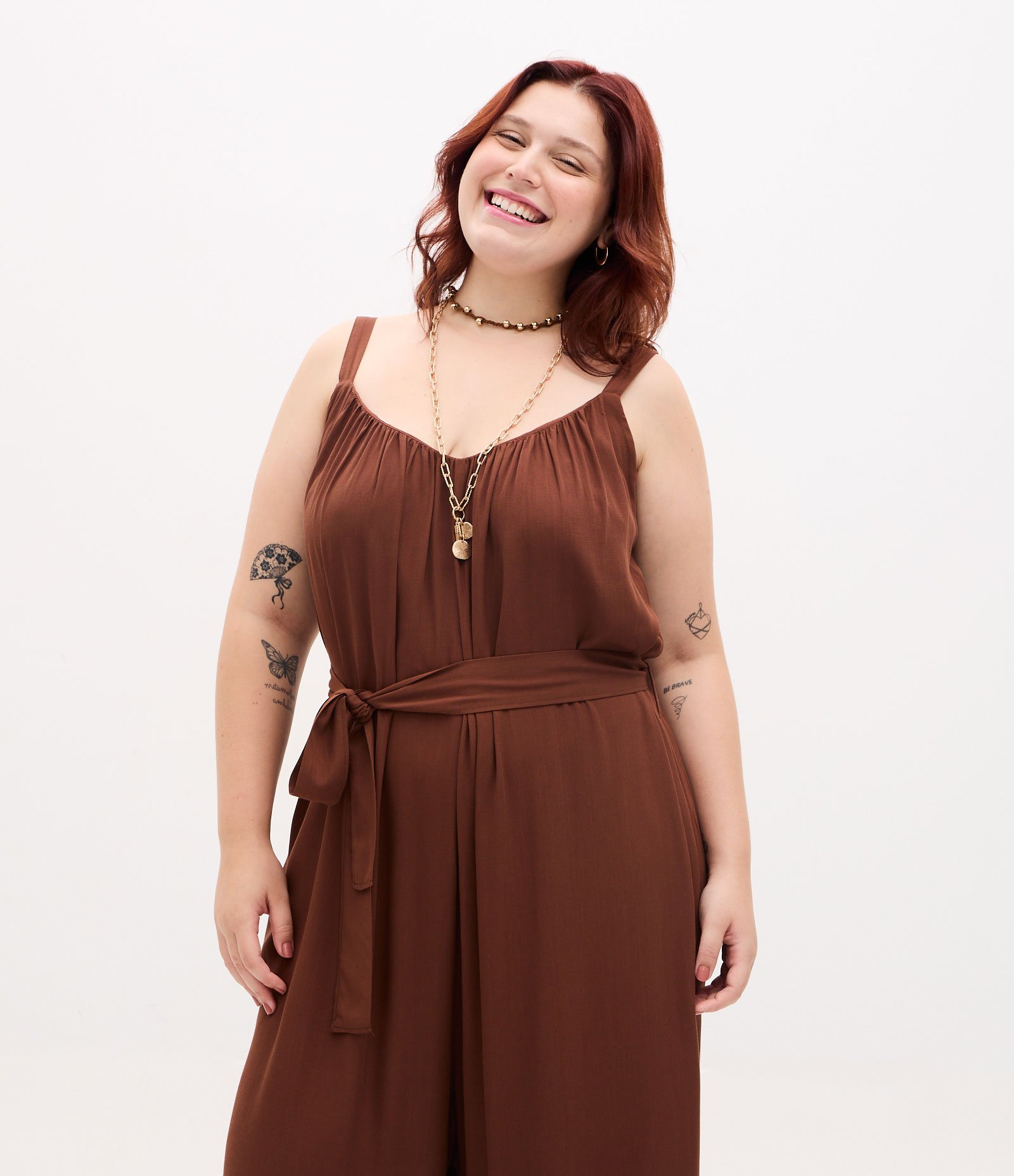 Macacão Long Midi Franzido com Faixa Curve & Plus Size Marrom 2