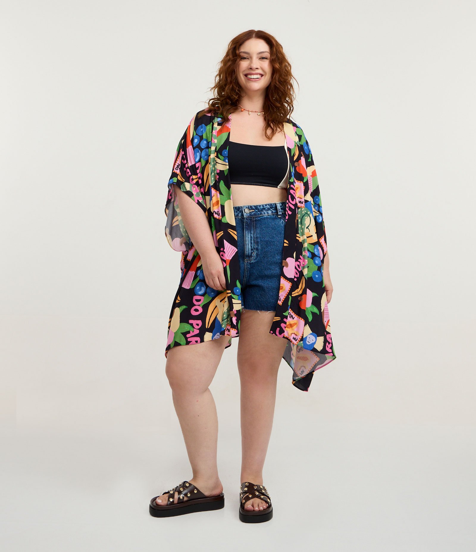 Kimono Alongado em Chalis com Estampa Tropical Curve & Plus Size Multicores 2