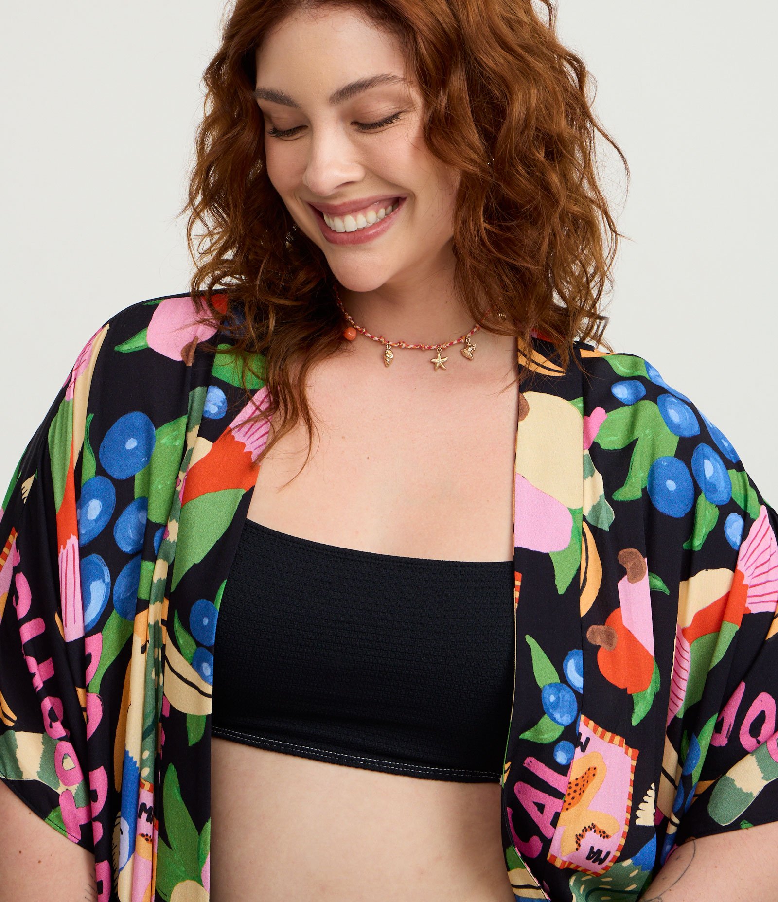 Kimono Alongado em Chalis com Estampa Tropical Curve & Plus Size Multicores 3