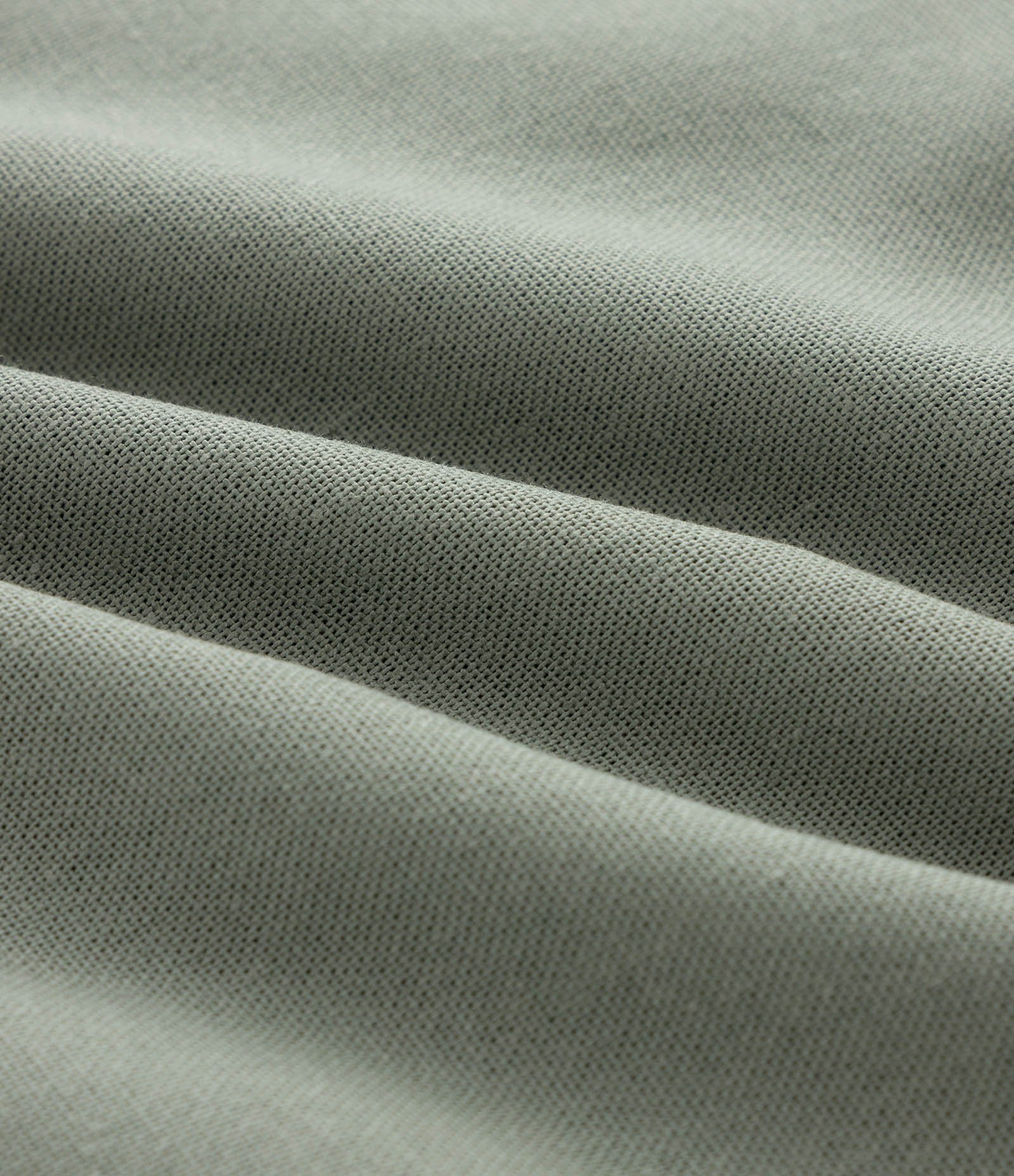 Bermuda Curta em Viscolinho com Pregas Curve & Plus Size Verde 3