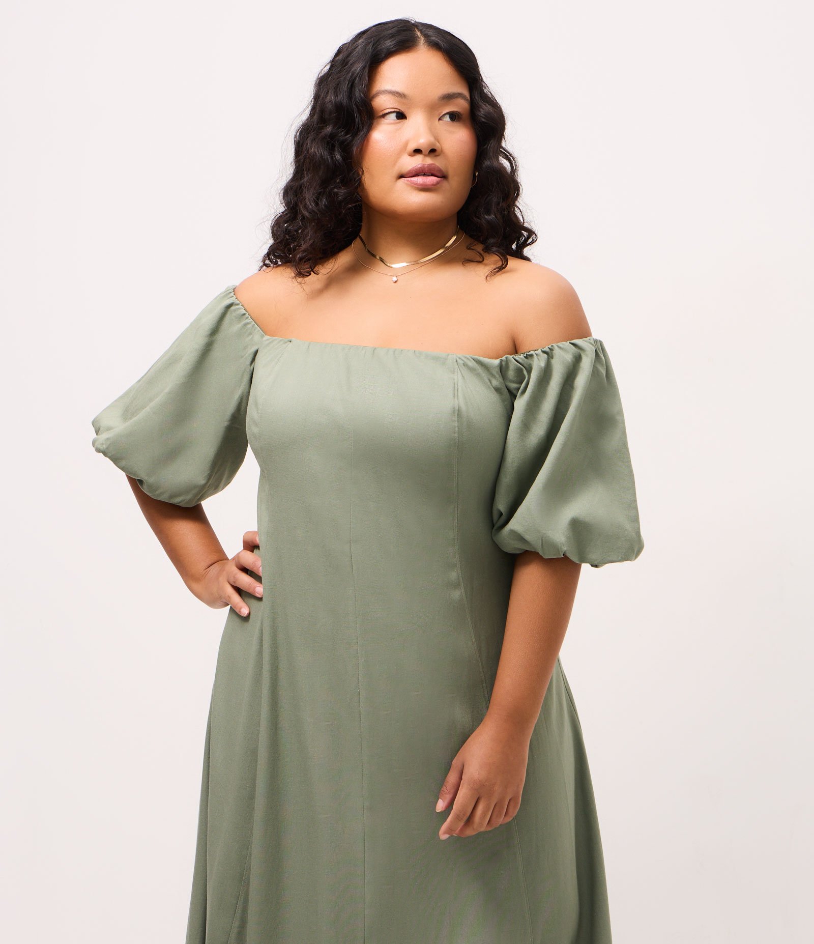 Vestido Midi em Viscolinho Ombro a ombro Curve & Plus Size Verde 2