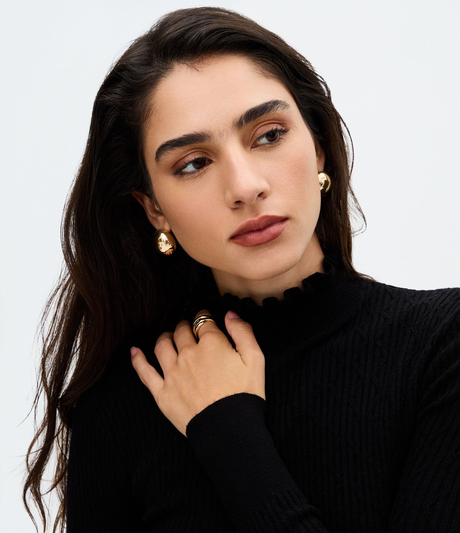 Blusa Regular em Tricô Texturizado com Golinha Frufru Preto 3