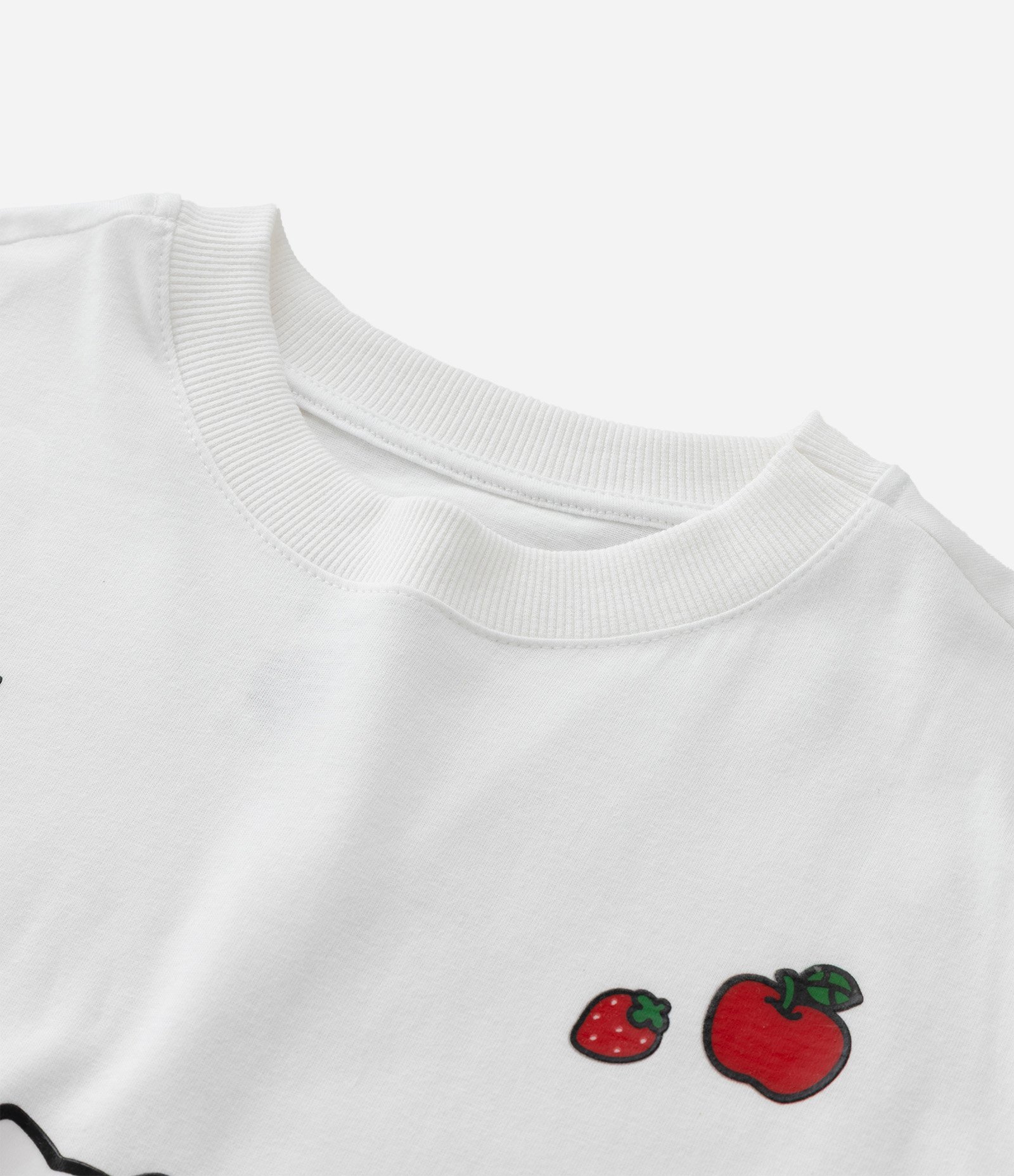 Camiseta Infantil Oversized com Estampa Hello Kitty And Friends - Tam 5 a 16 Anos Branco 4