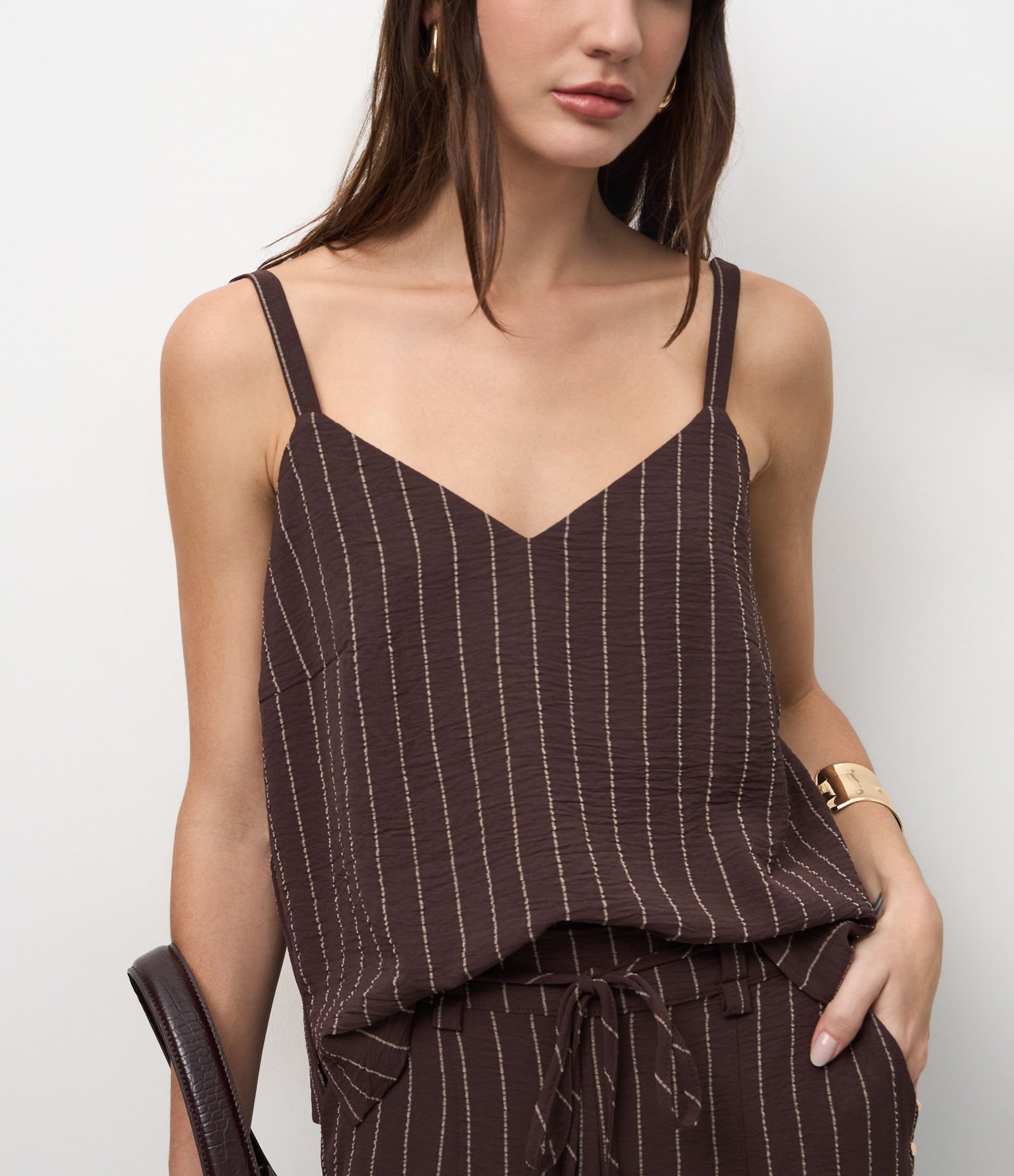 Blusa com Alças Largas e Estampa Listras em Fio Tinto Marrom 4