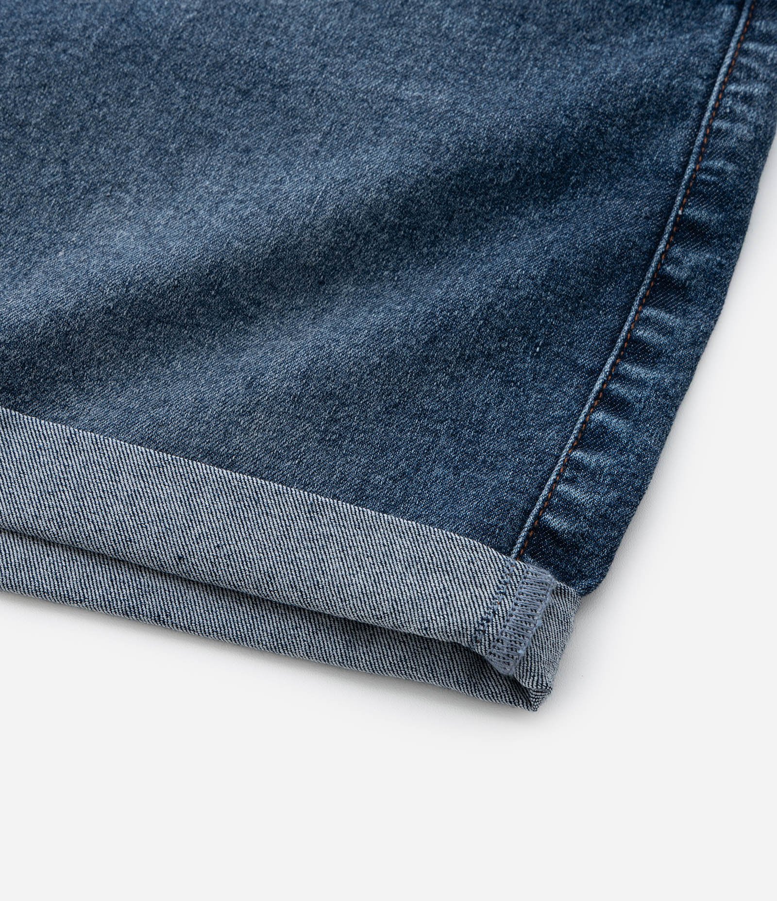 Short Curto com Barra Dobrada em Jeans com Elastano Curve & Plus Size Azul 9