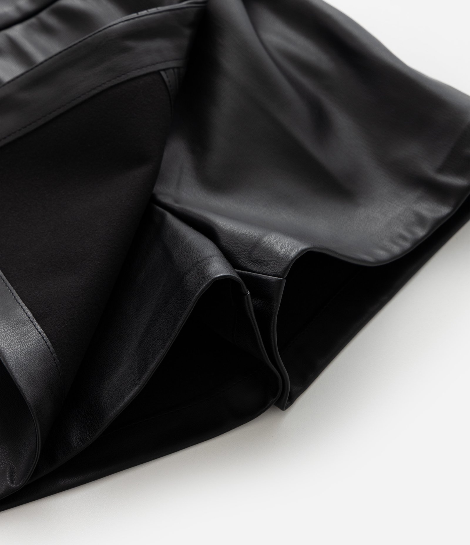 Saia Infantil Transpassada com Bolso Lateral – Tam 5 a 14 Anos Preto 9