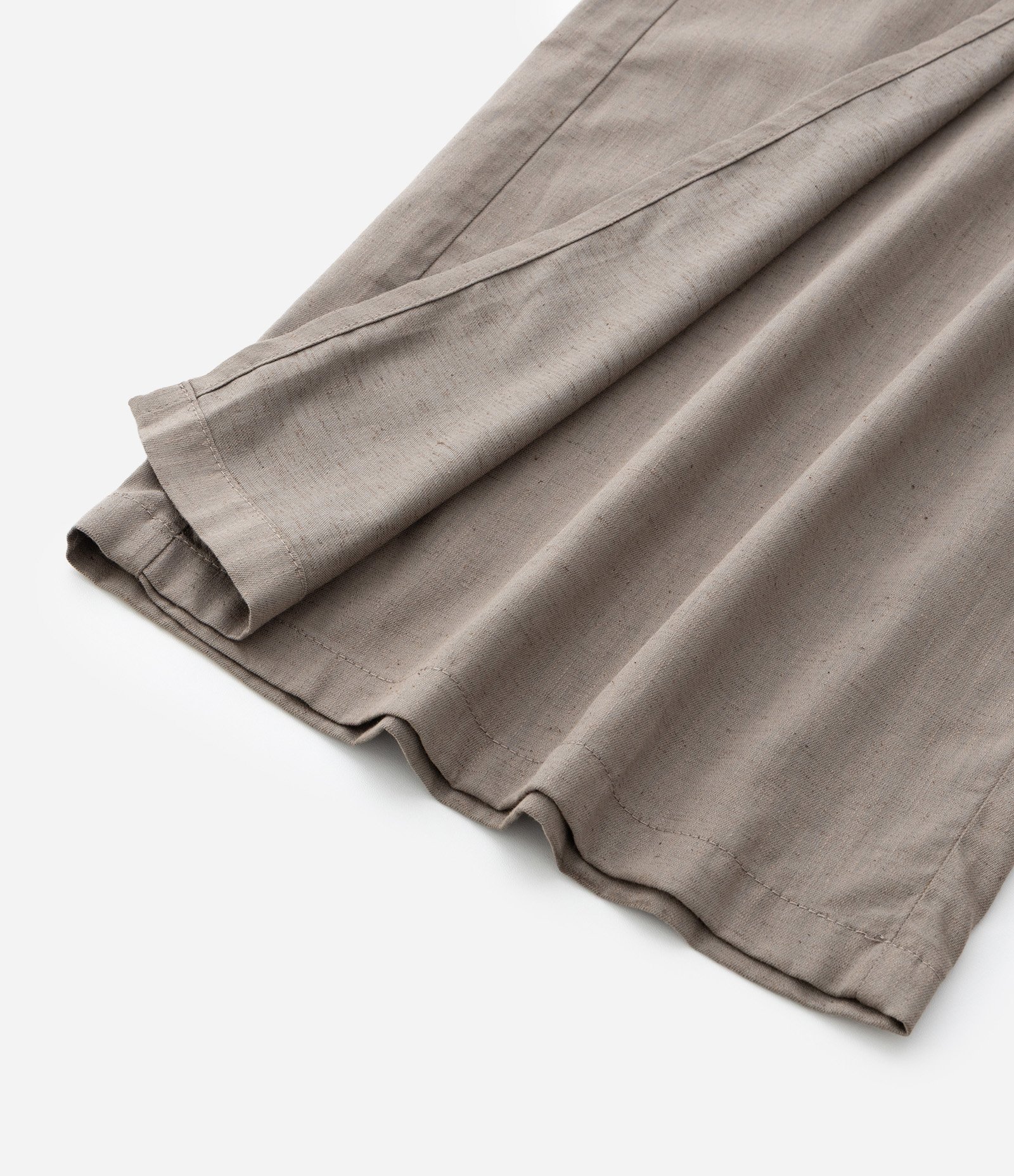 Calça Pantacourt em Sarja Leve com Transpasse e Cós Elástico Curve & Plus Size Verde 8