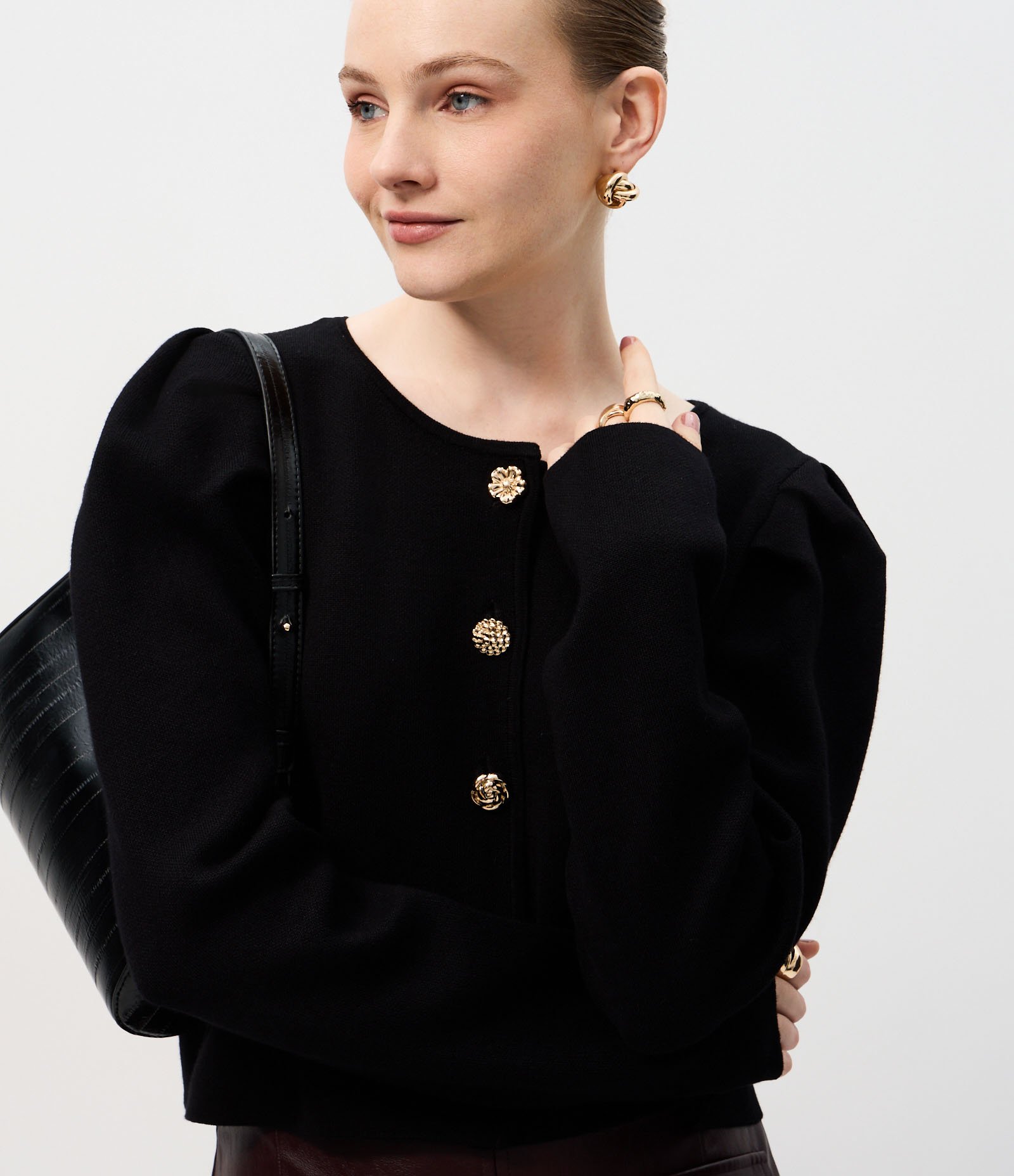 Cardigan Curto em Tricô com Manga Bufante Preto 3