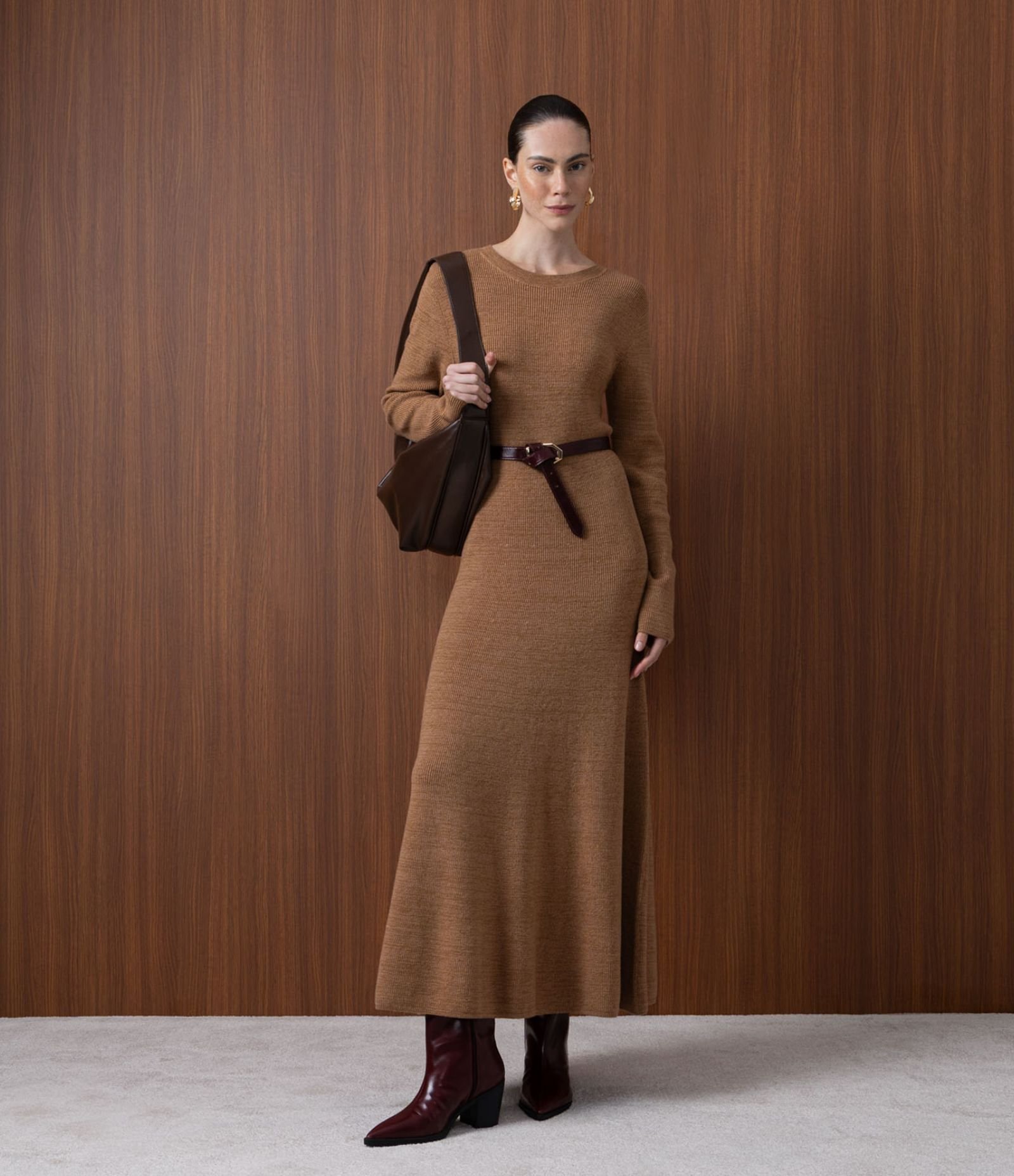 Vestido Evasê Long Midi em Tricô com Mangas Longas Bege 1