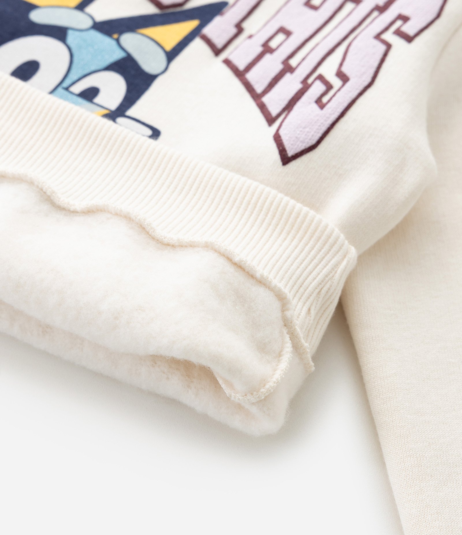 Conjunto Infantil com Casaco Estampa Bluey e Calça Jogger – Tam 1 a 5/6 Anos Off-White /Vinho 10