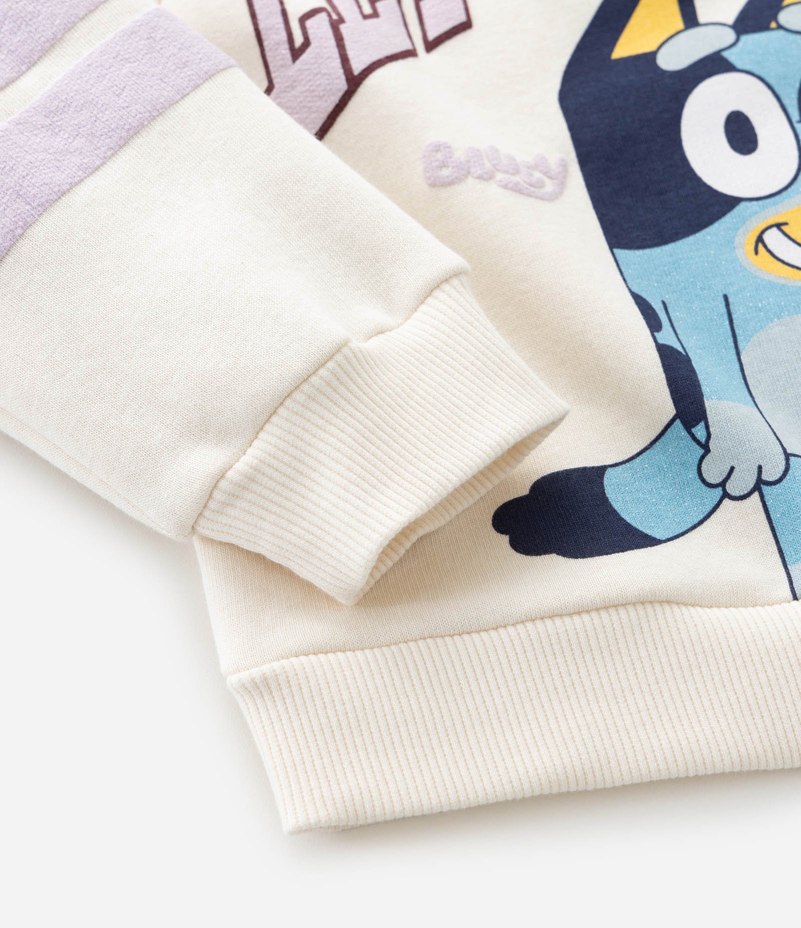 Conjunto Infantil com Casaco Estampa Bluey e Calça Jogger – Tam 1 a 5/6 Anos Off-White /Vinho 11