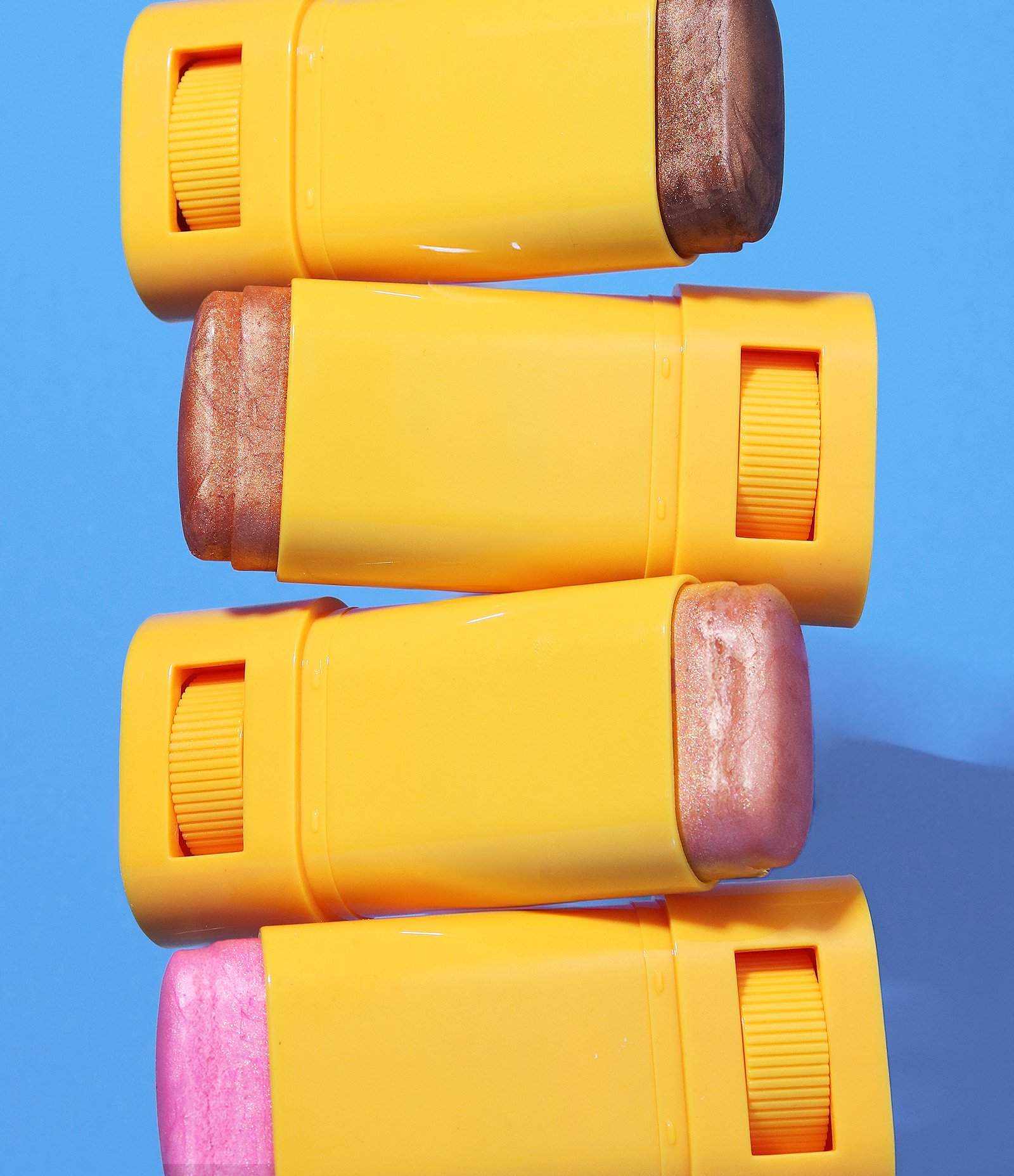 Protetor Solar Facial e Corporal com Iluminador Multifuncional Stick Pink Cheeks Champagne 7