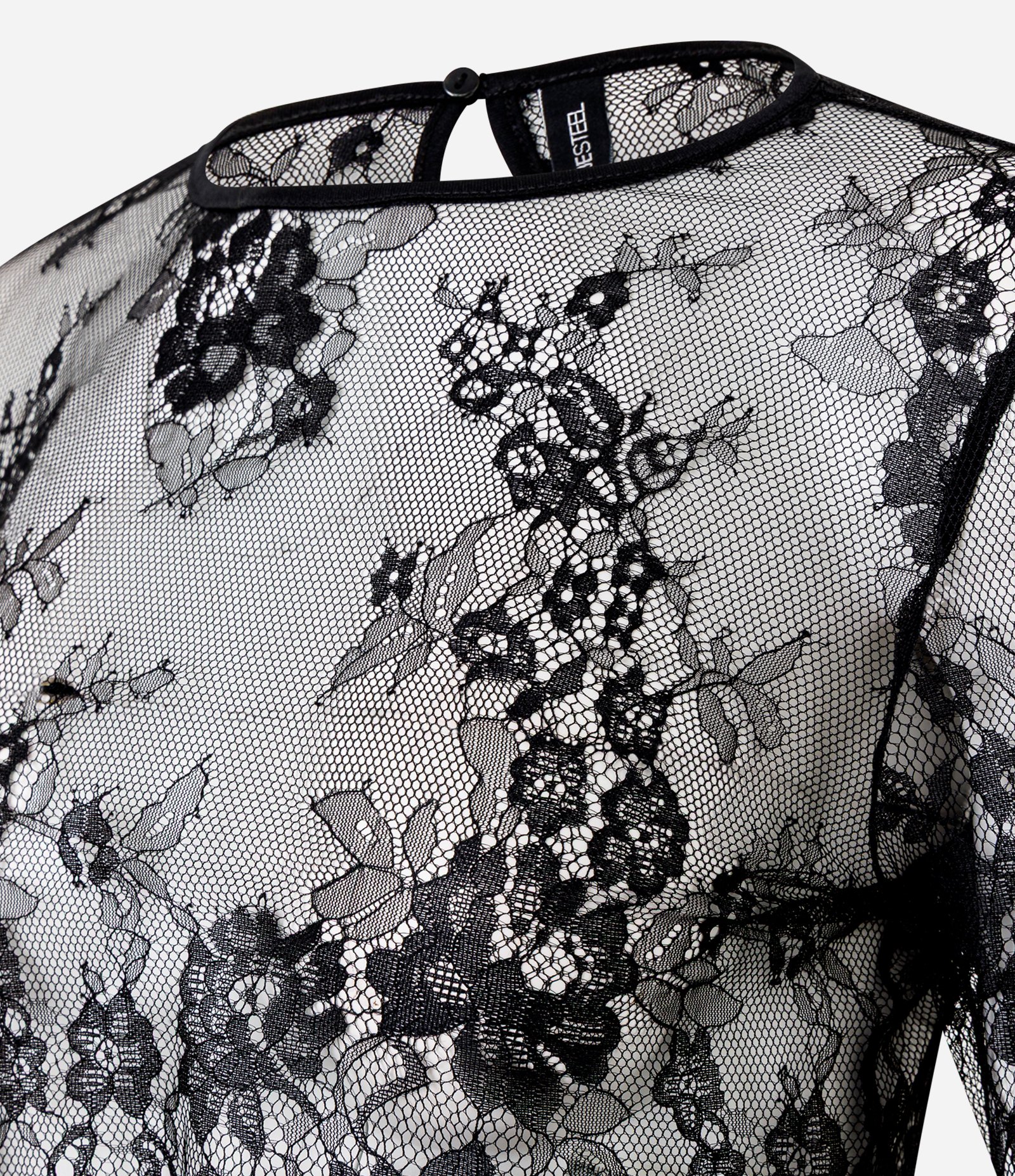 Blusa Gola Alta com Desenhos de Flores em Renda Preto 6