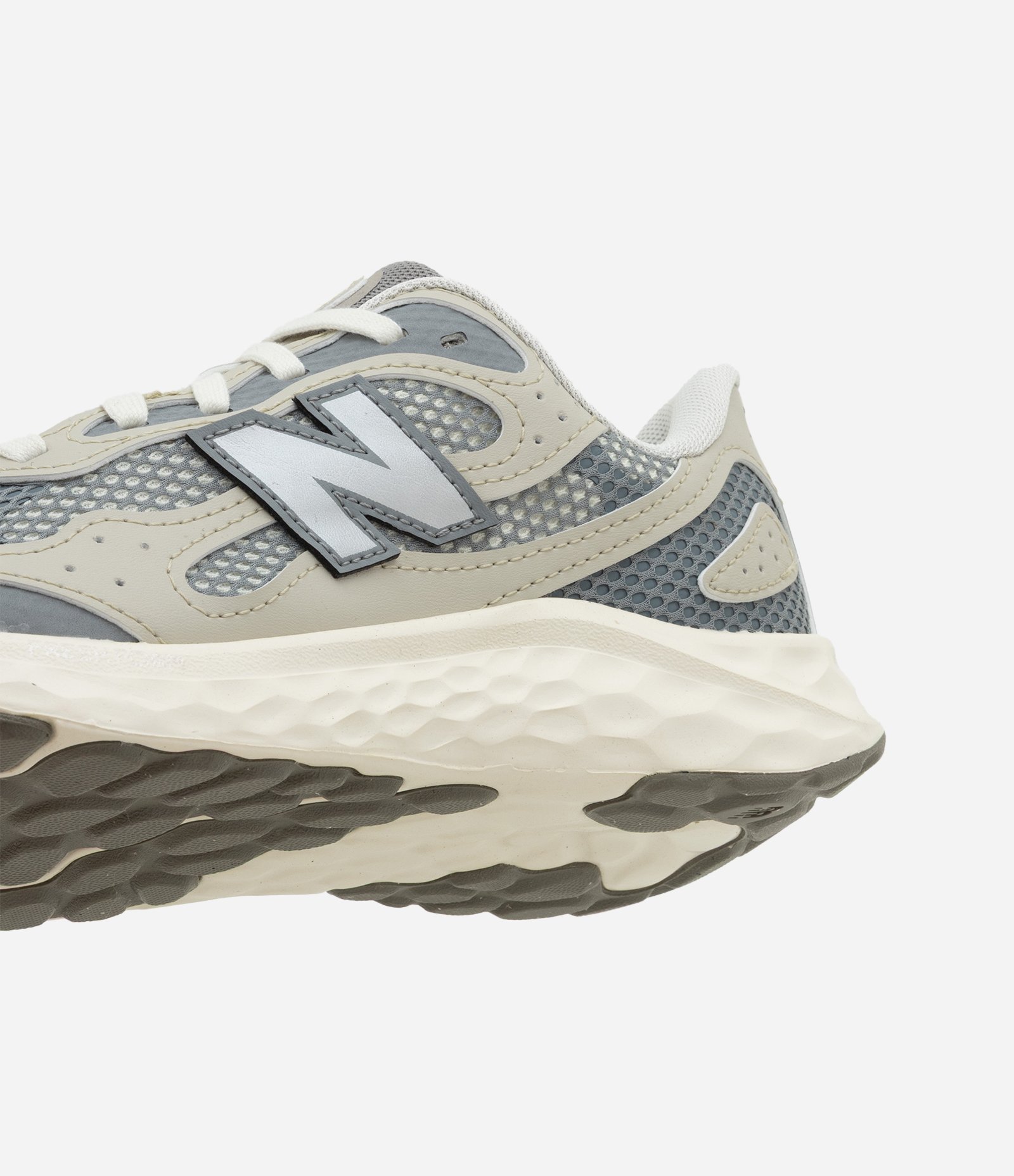 Tênis Esportivo Fresh Arishiv4 New Balance Cinza-AC 3