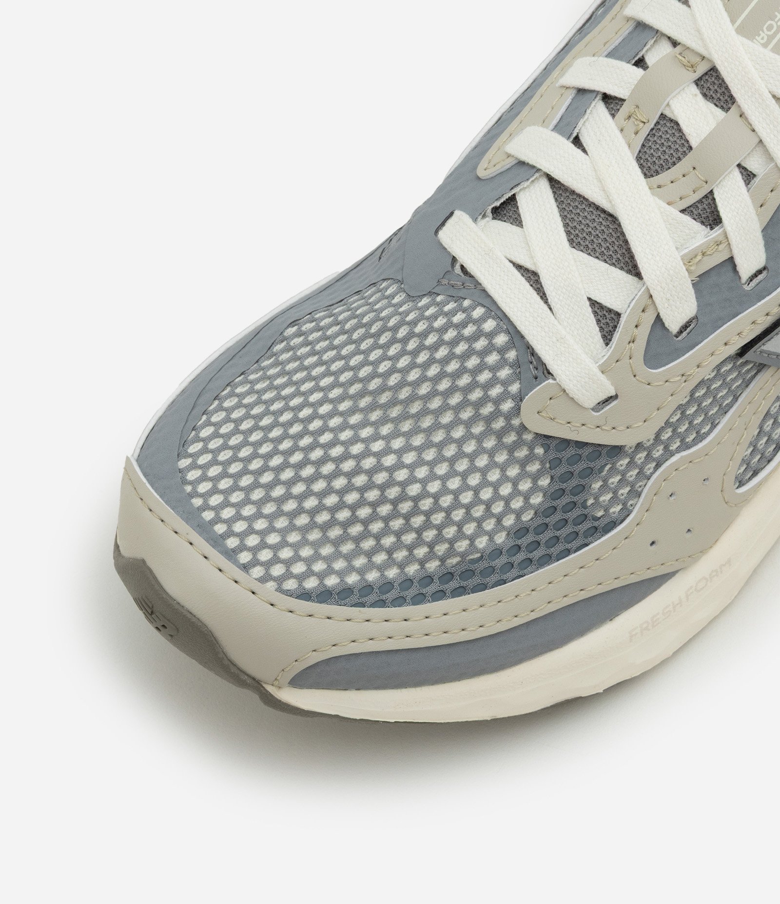 Tênis Esportivo Fresh Arishiv4 New Balance Cinza-AC 4