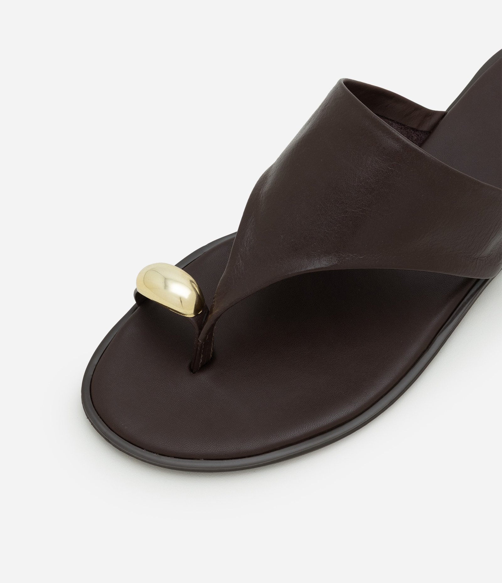 Sandália Rasteira em Couro com Dedeira e Detalhe Bold Marrom 3