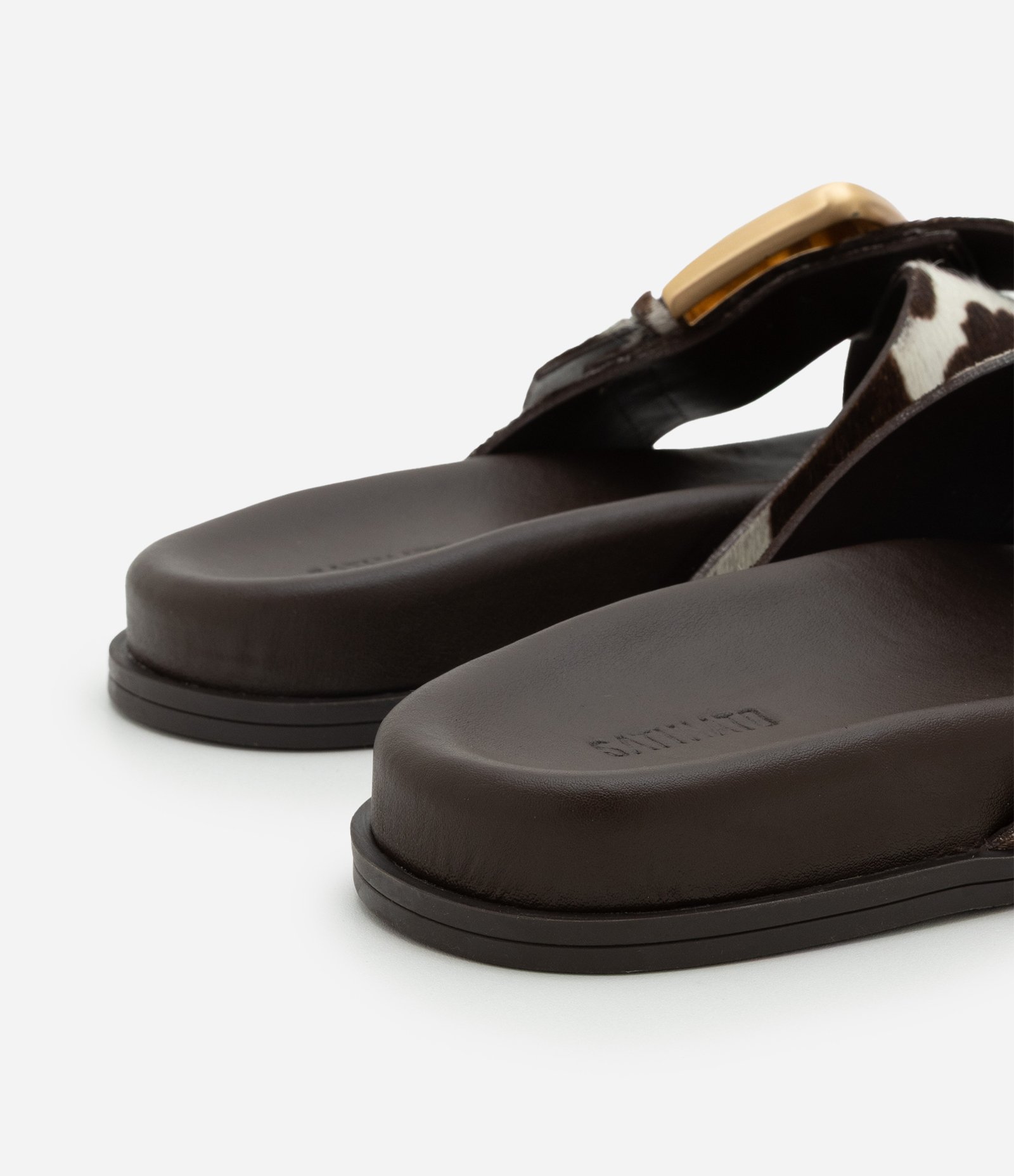 Rasteira em Couro com Tiras Cruzadas e Fivela Marrom 3