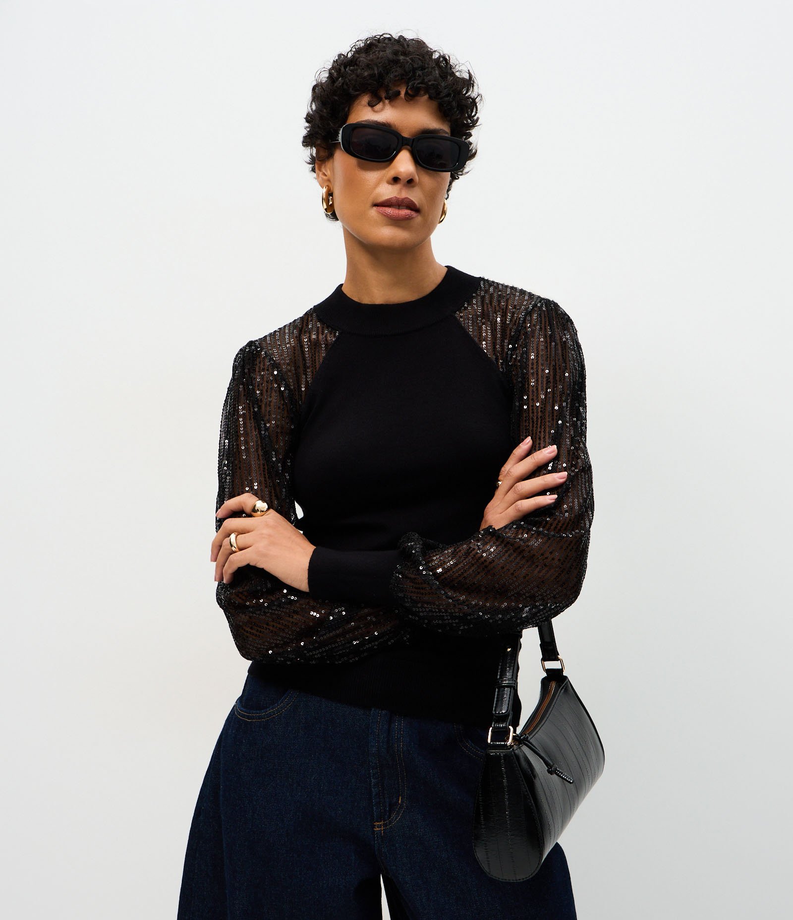 Blusa em Tricô com Aplicação de Paetês nas Mangas Preto 1