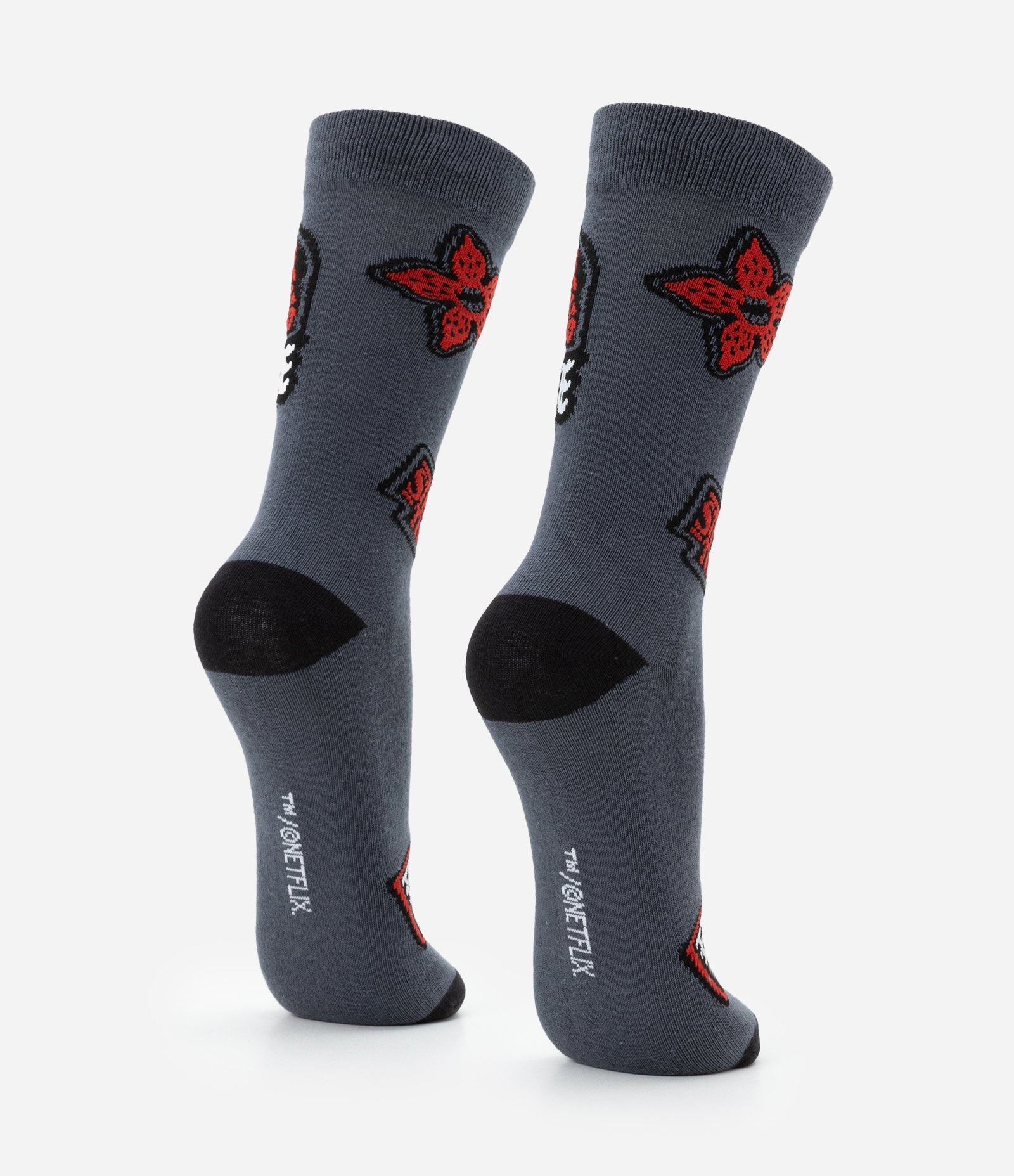 Meia Cano Alto em Algodão com Estampa Stranger Things Cinza 3