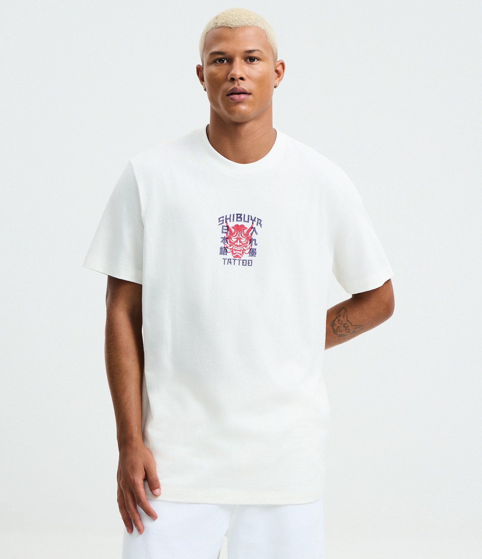 Camiseta Comfort com Estampa Localizada Japonismo Máscara Branco 1