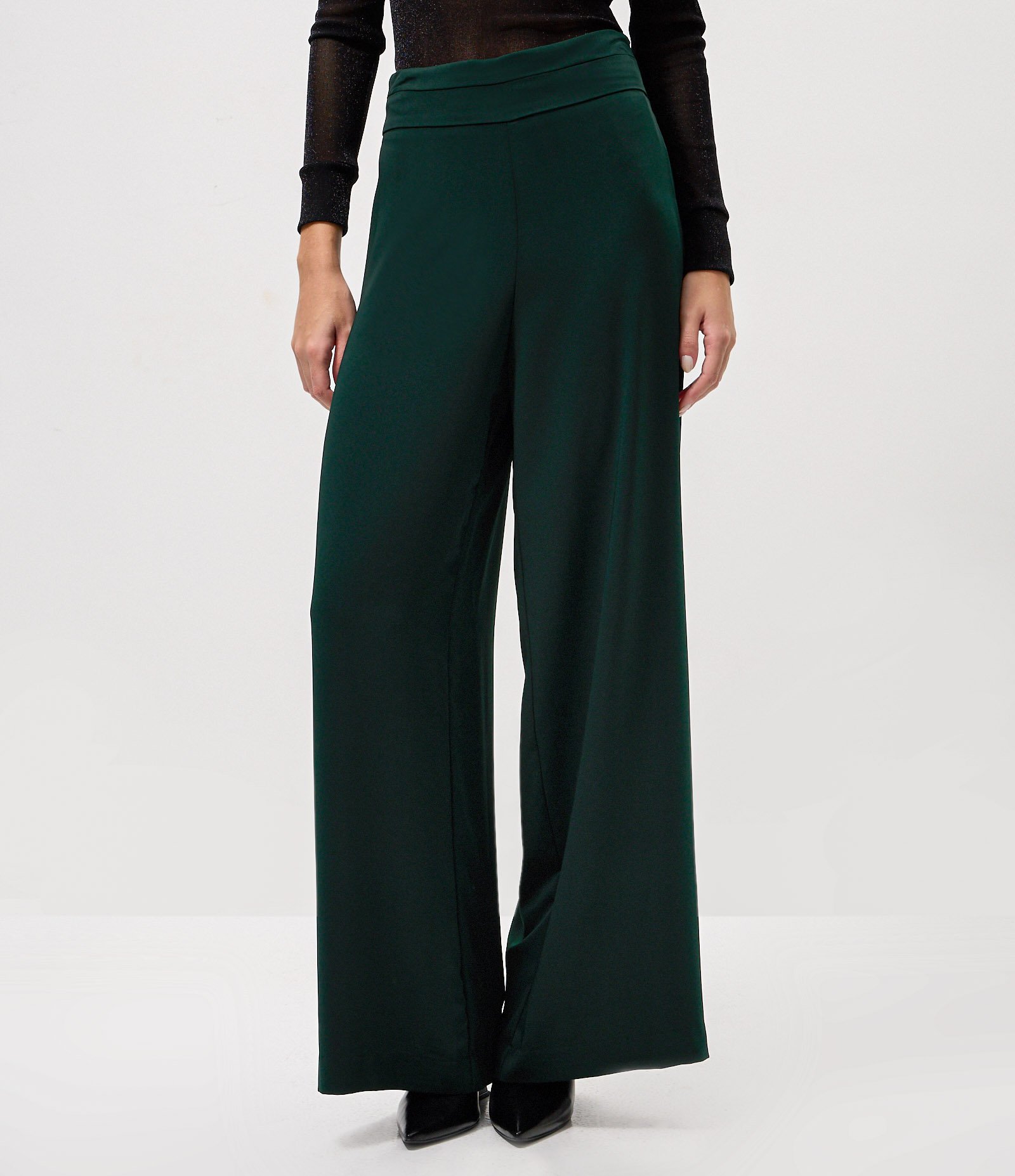 Calça Pantalona Alfaiatada com Cós Liso e Pregas Verde 2